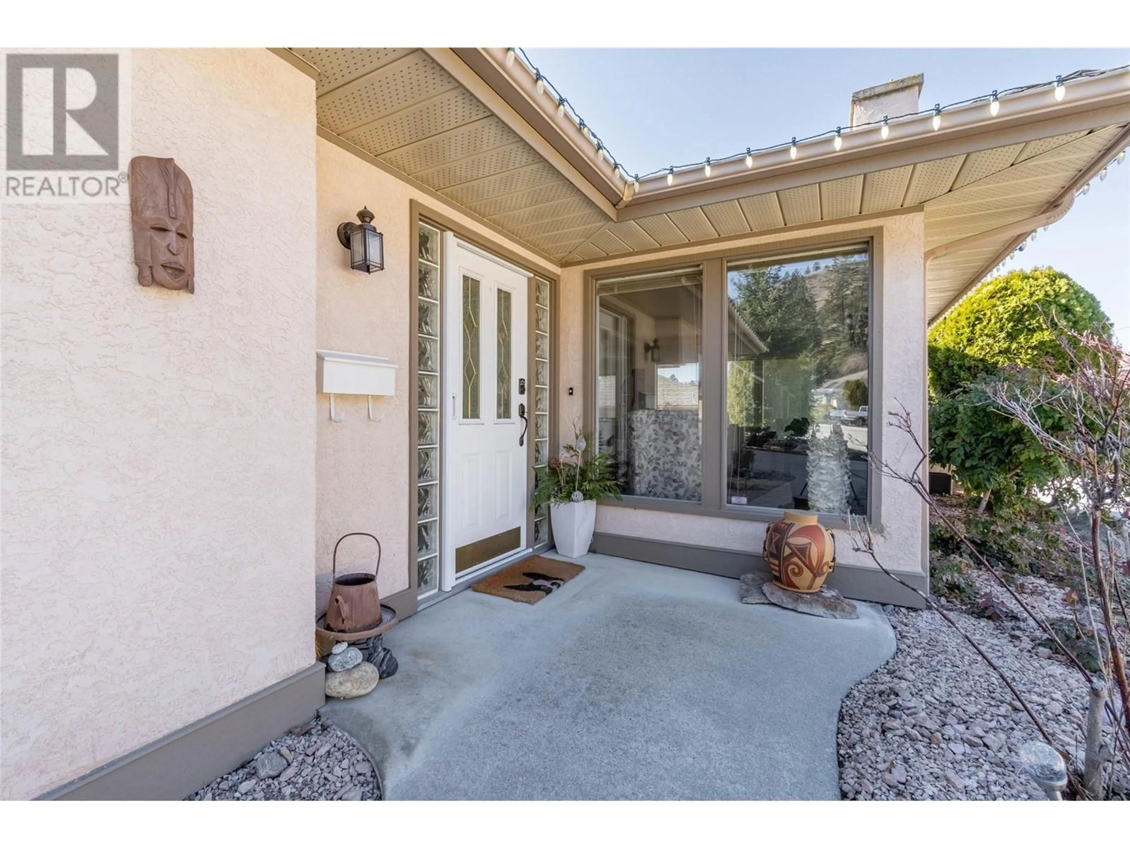 Indoor entryway for 102 Forestbrook Place Unit# 206, Penticton British Columbia V2A7N4