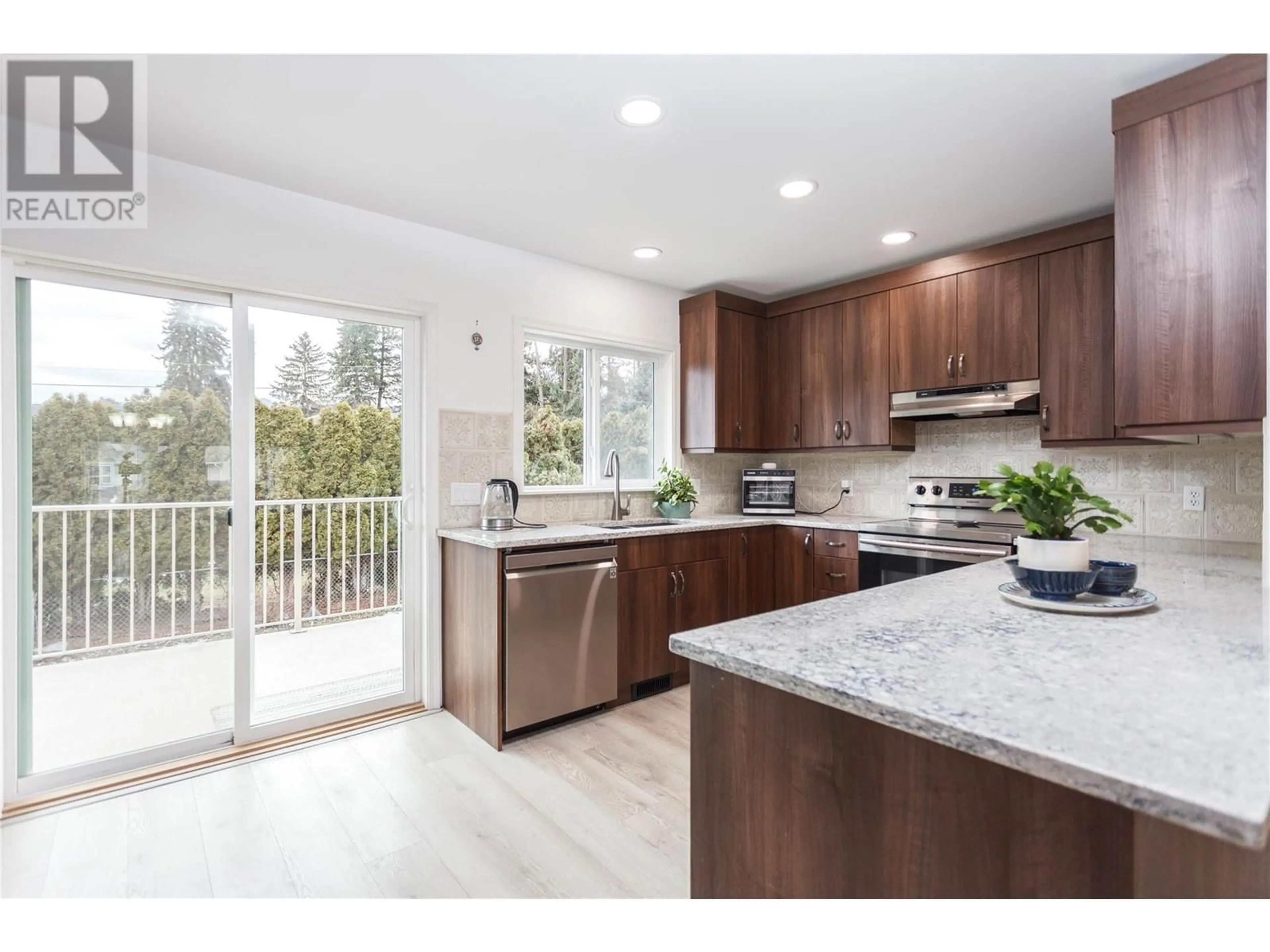 Open concept kitchen, unknown for 2250 Linea Crescent Lot# 10, Lumby British Columbia V0E2G0