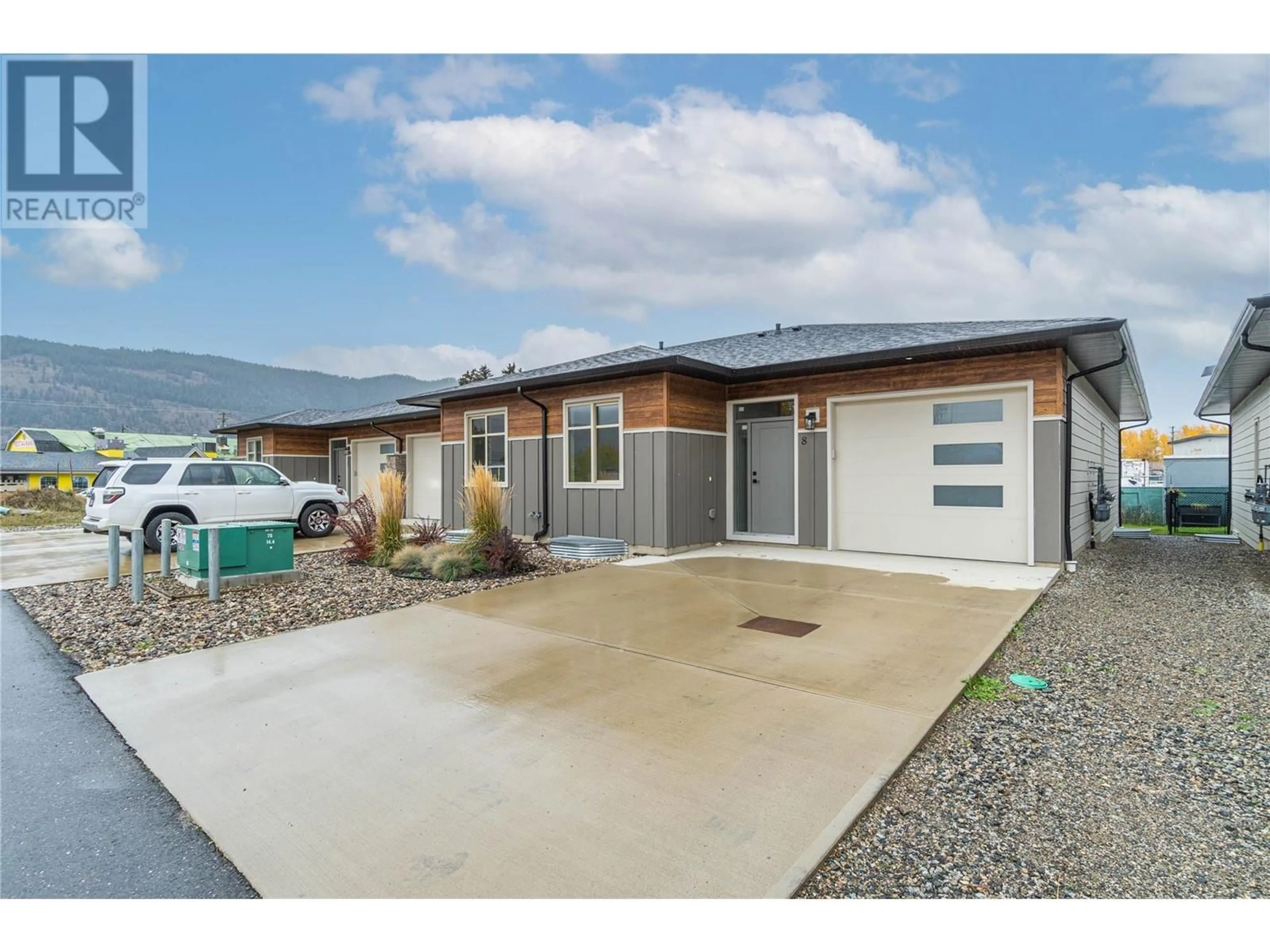 Home with vinyl exterior material, street for 12 - 220 SHEPHERD ROAD, Chase British Columbia V0E1M0