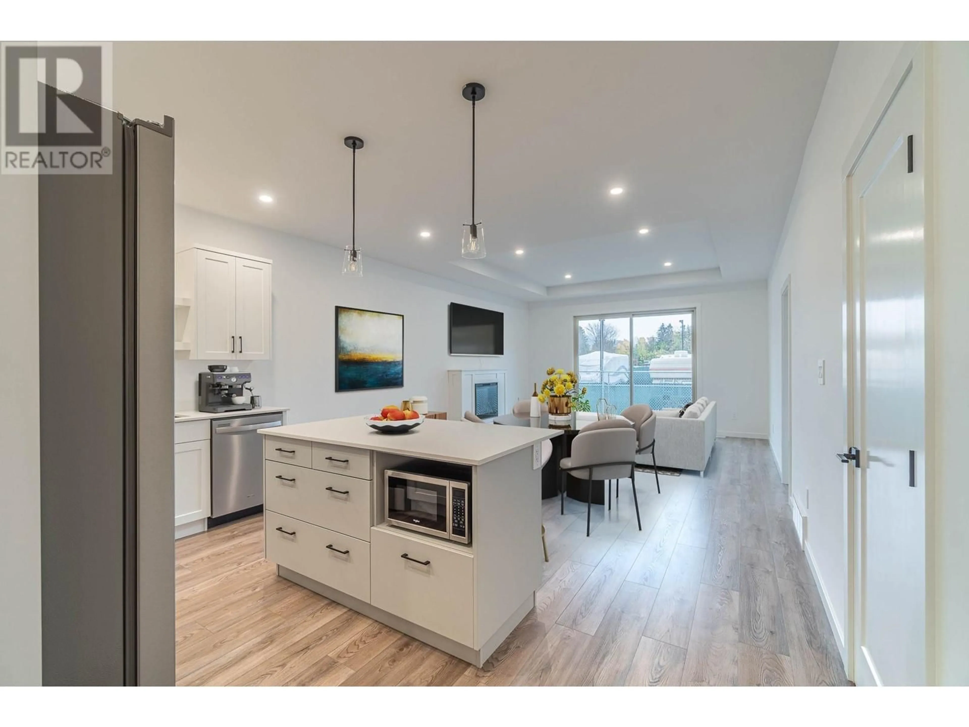 Open concept kitchen, unknown for 12 - 220 SHEPHERD ROAD, Chase British Columbia V0E1M0