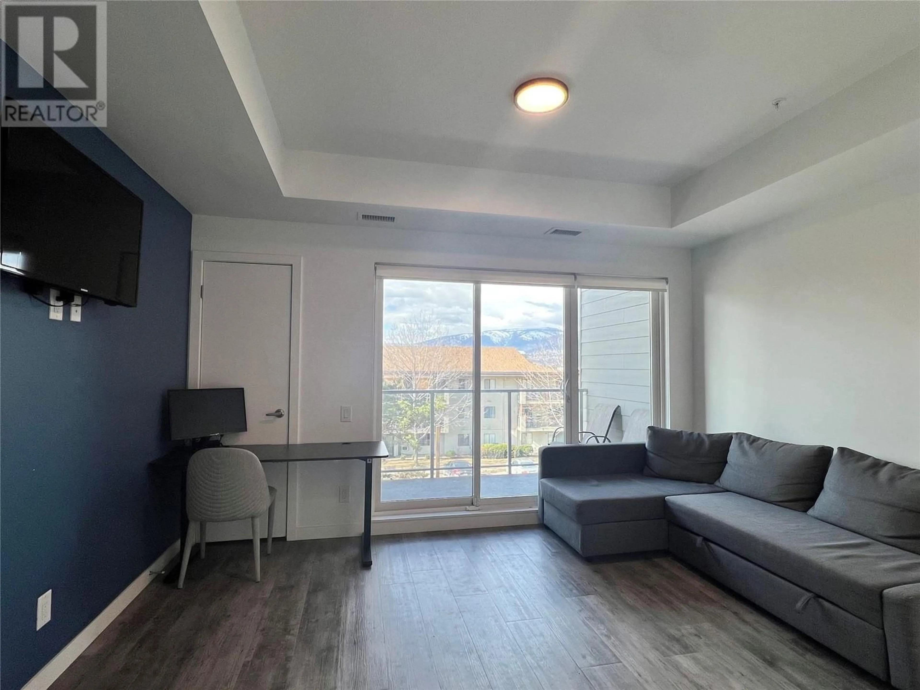 A pic of a room for 303 - 1083 KLO ROAD, Kelowna British Columbia V1Y4X6