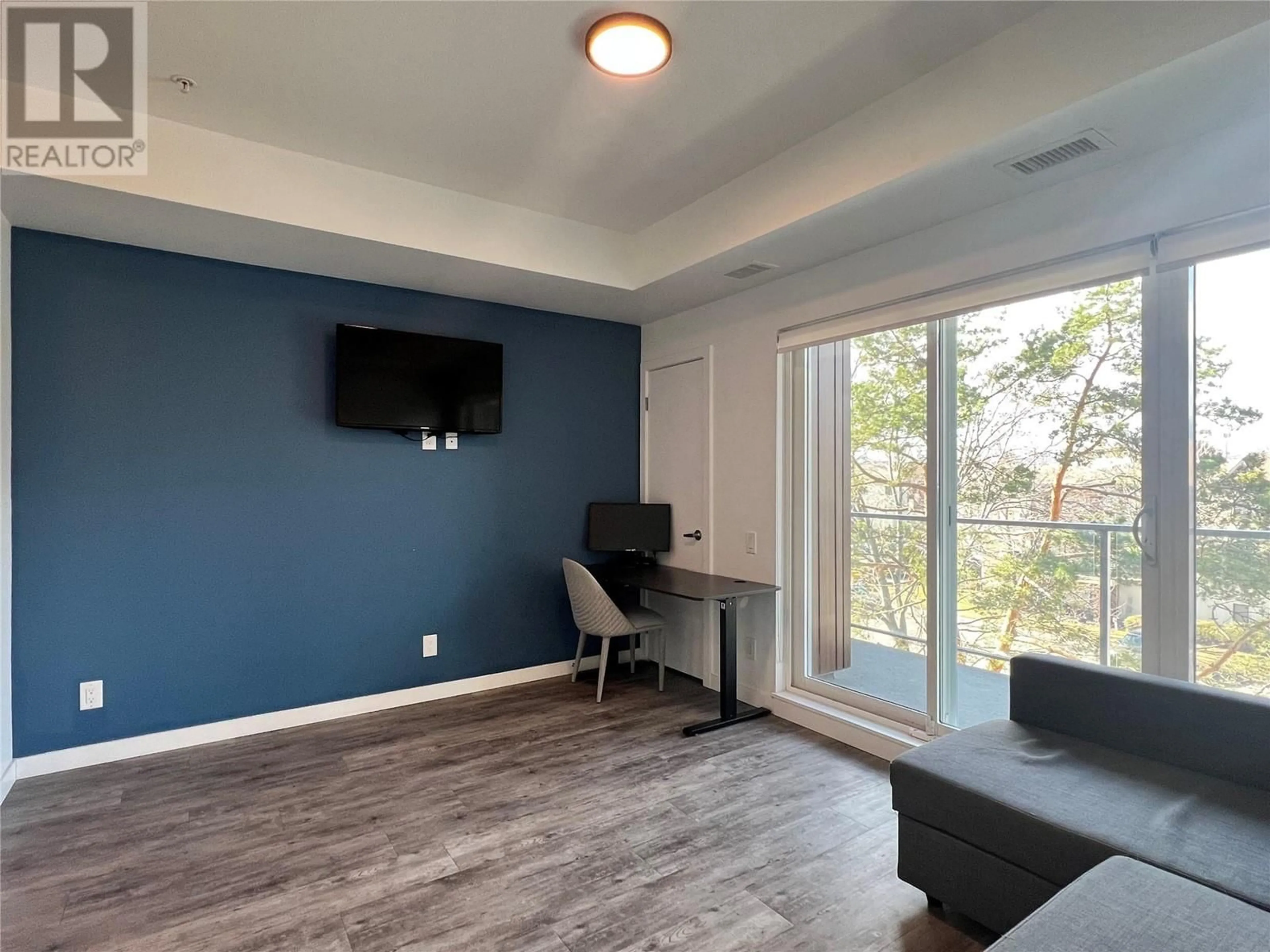 A pic of a room for 303 - 1083 KLO ROAD, Kelowna British Columbia V1Y4X6