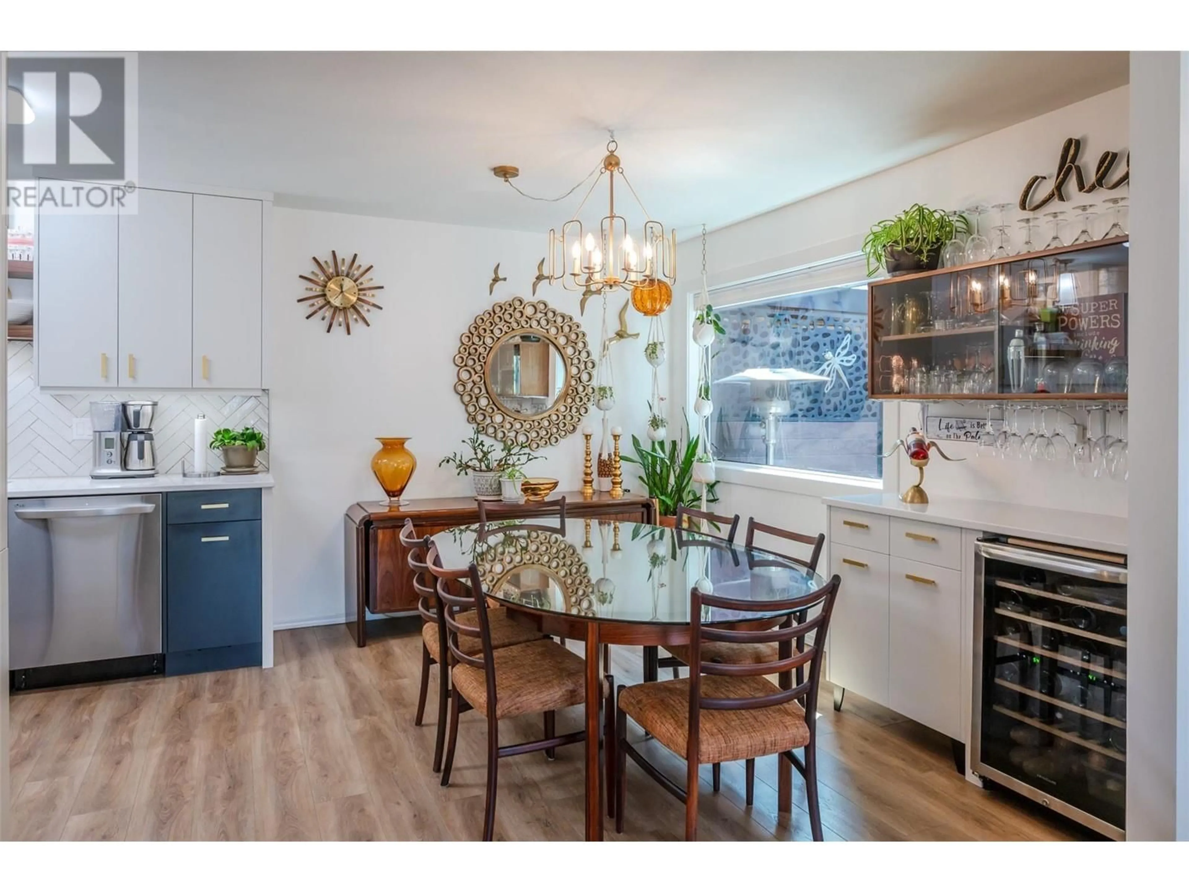 Open concept kitchen, wood/laminate floor for 104 - 183 MAPLE STREET, Penticton British Columbia V2A5V4