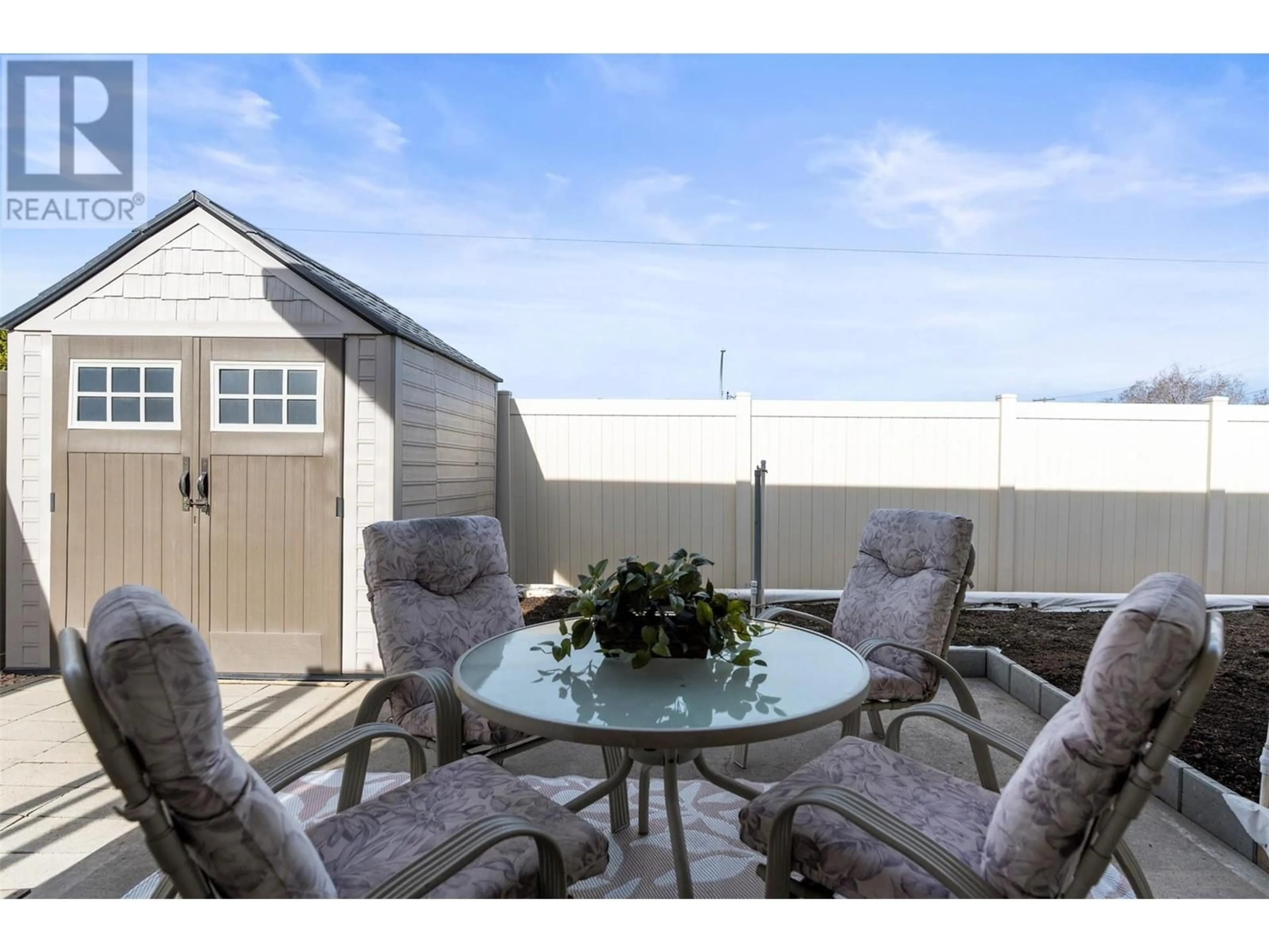 Patio, unknown for 5 - 1038 11 AVENUE, Vernon British Columbia V1B2R5