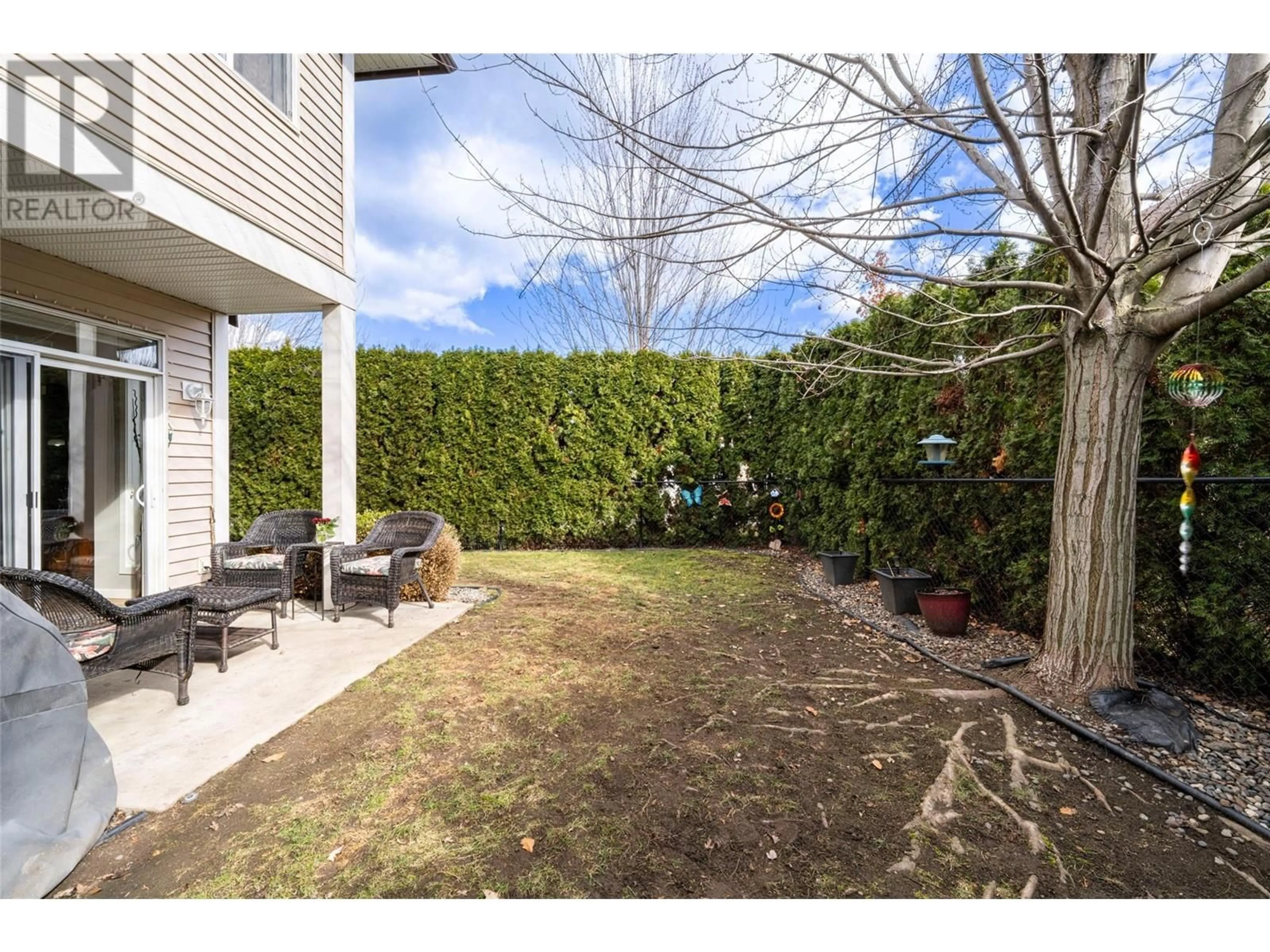 Patio, street for 100 Palmer Road Unit# 14, Vernon British Columbia V1H2H8