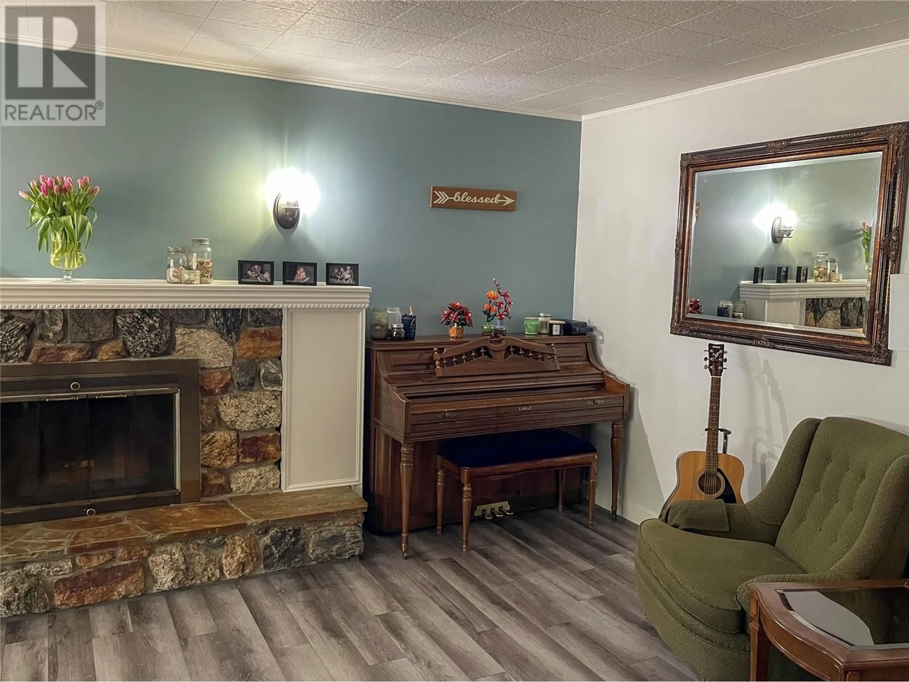 Living room with furniture, unknown for 6300 COLLEGE ROAD, Grand Forks British Columbia V0H1H2