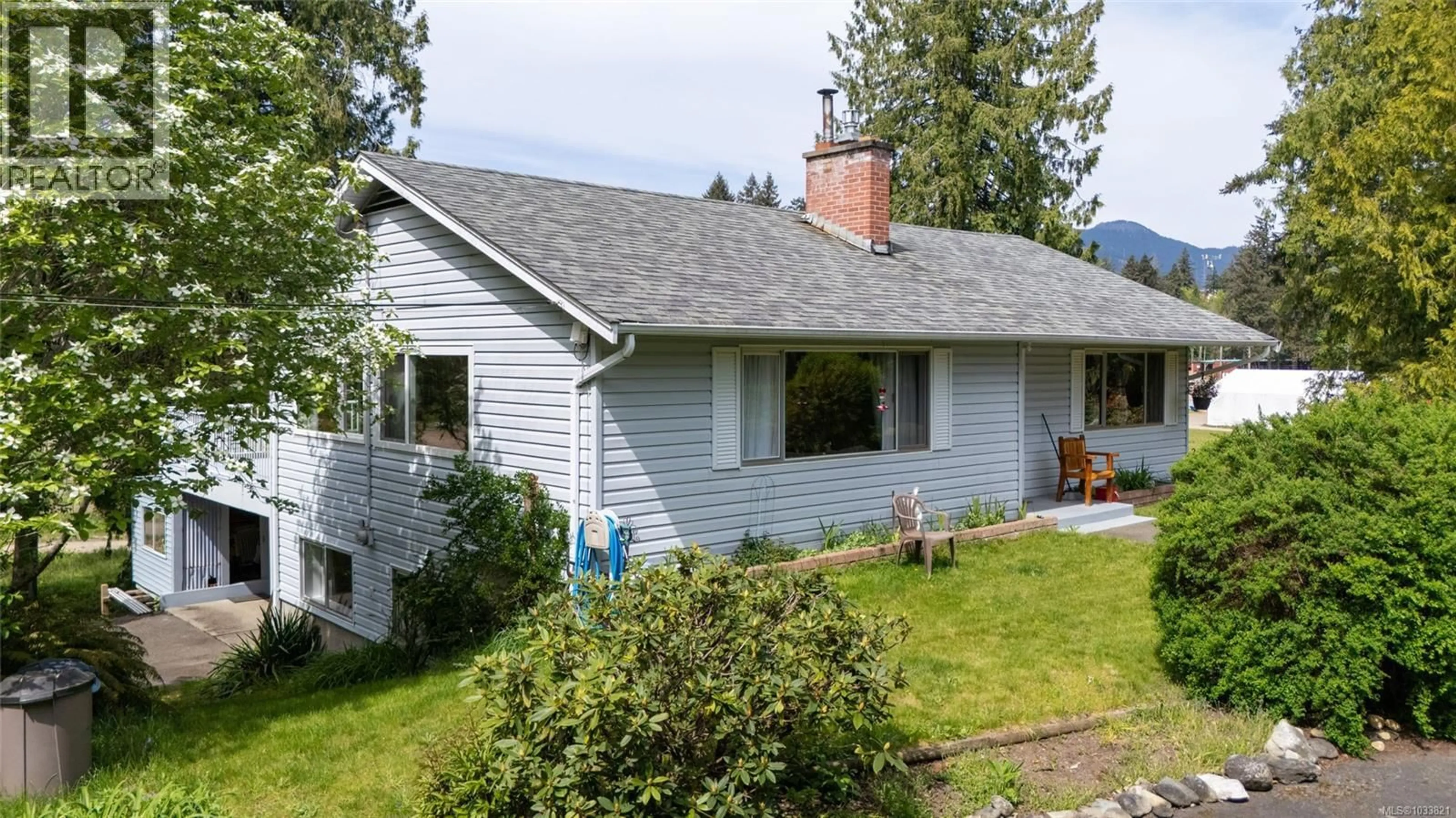 Home with vinyl exterior material, unknown for 399 ARBUTUS AVENUE WEST, Duncan British Columbia V9L1J1