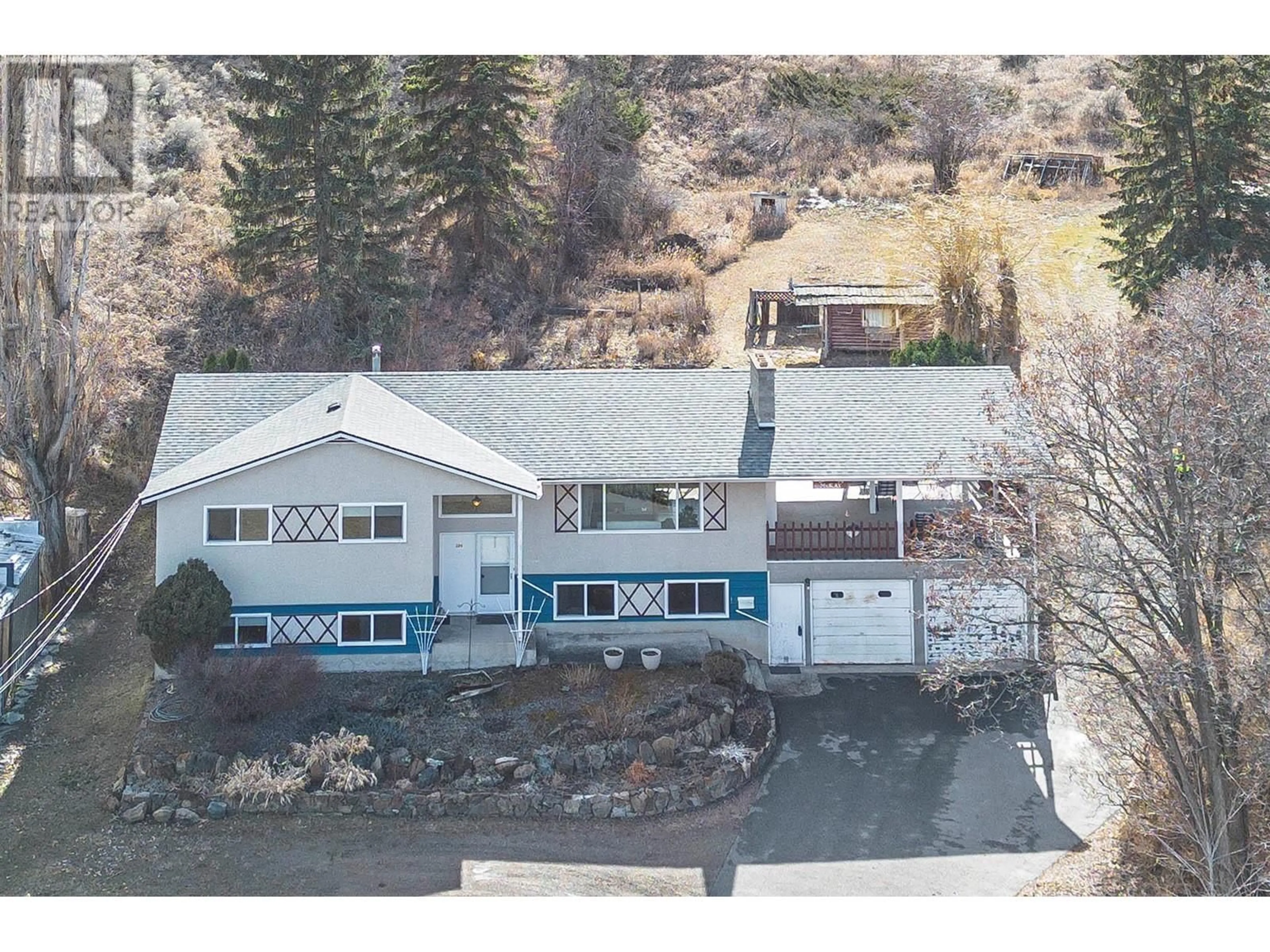 A pic from outside/outdoor area/front of a property/back of a property/a pic from drone, mountain view for 286 McKay Place, Kamloops British Columbia V2C4R7