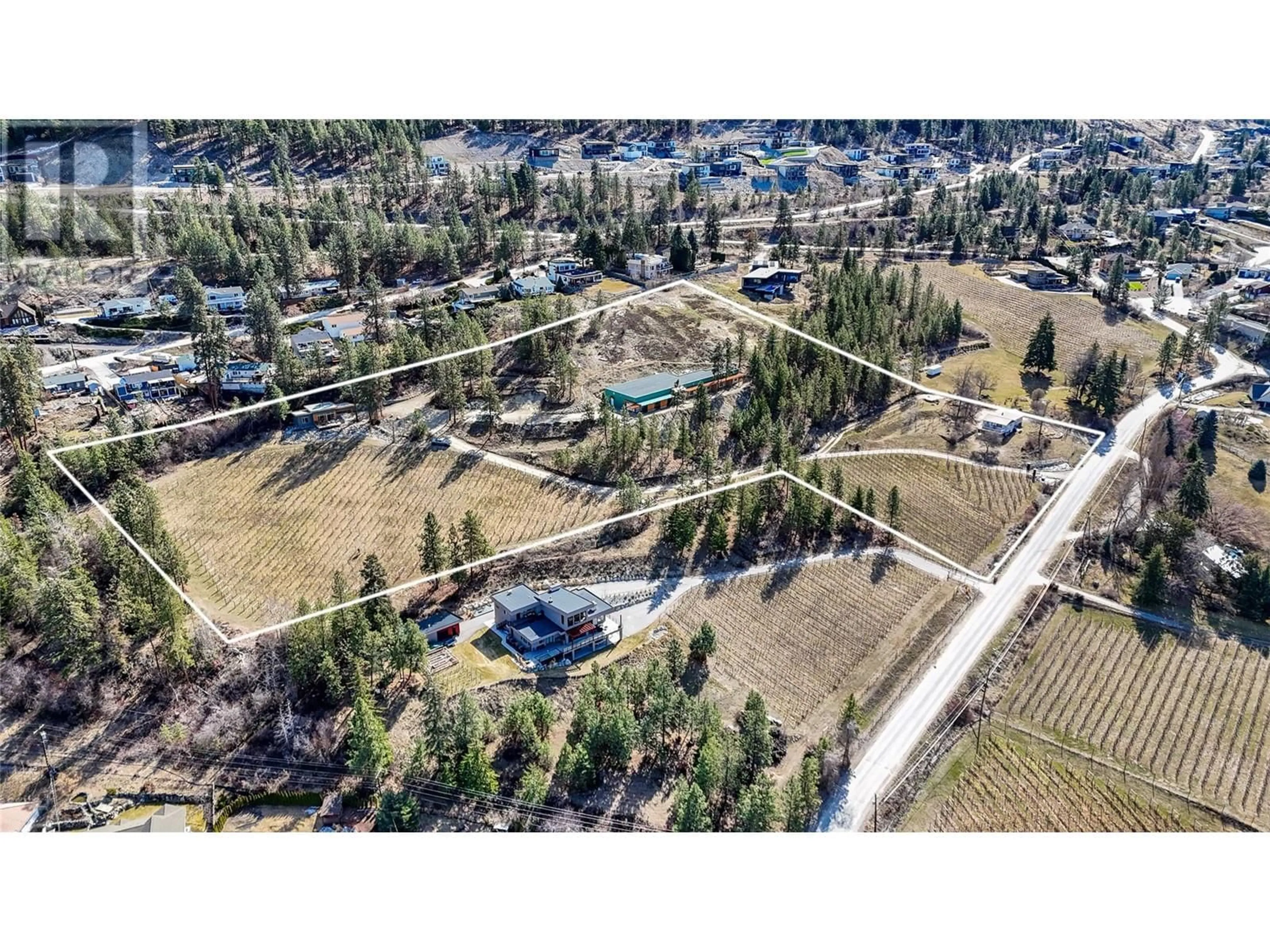 A pic from outside/outdoor area/front of a property/back of a property/a pic from drone, unknown for 2864 ARAWANA ROAD, Naramata British Columbia V0H1N1