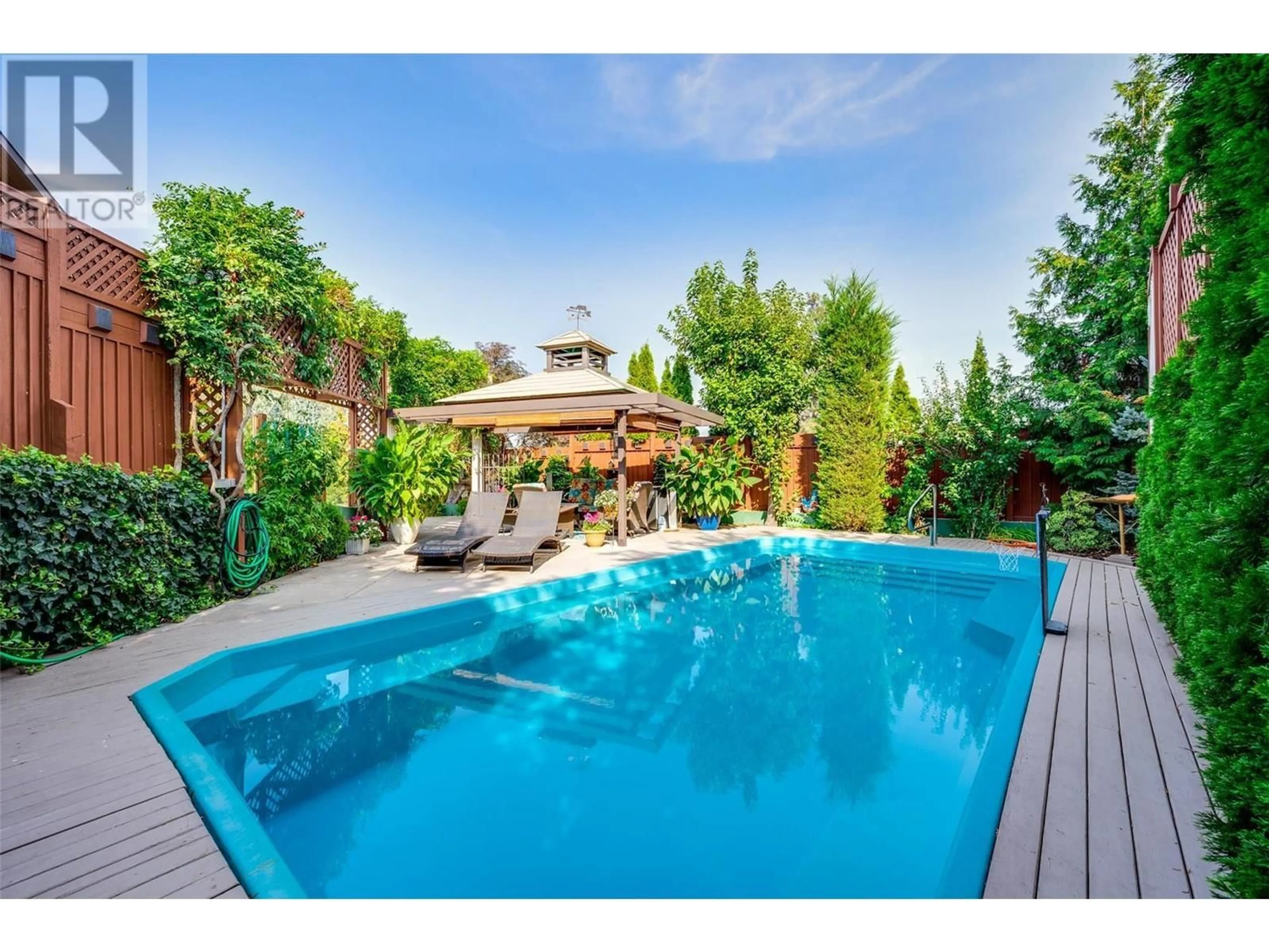 Pool for 375 TRUMPETER COURT, Kelowna British Columbia V1W5J4
