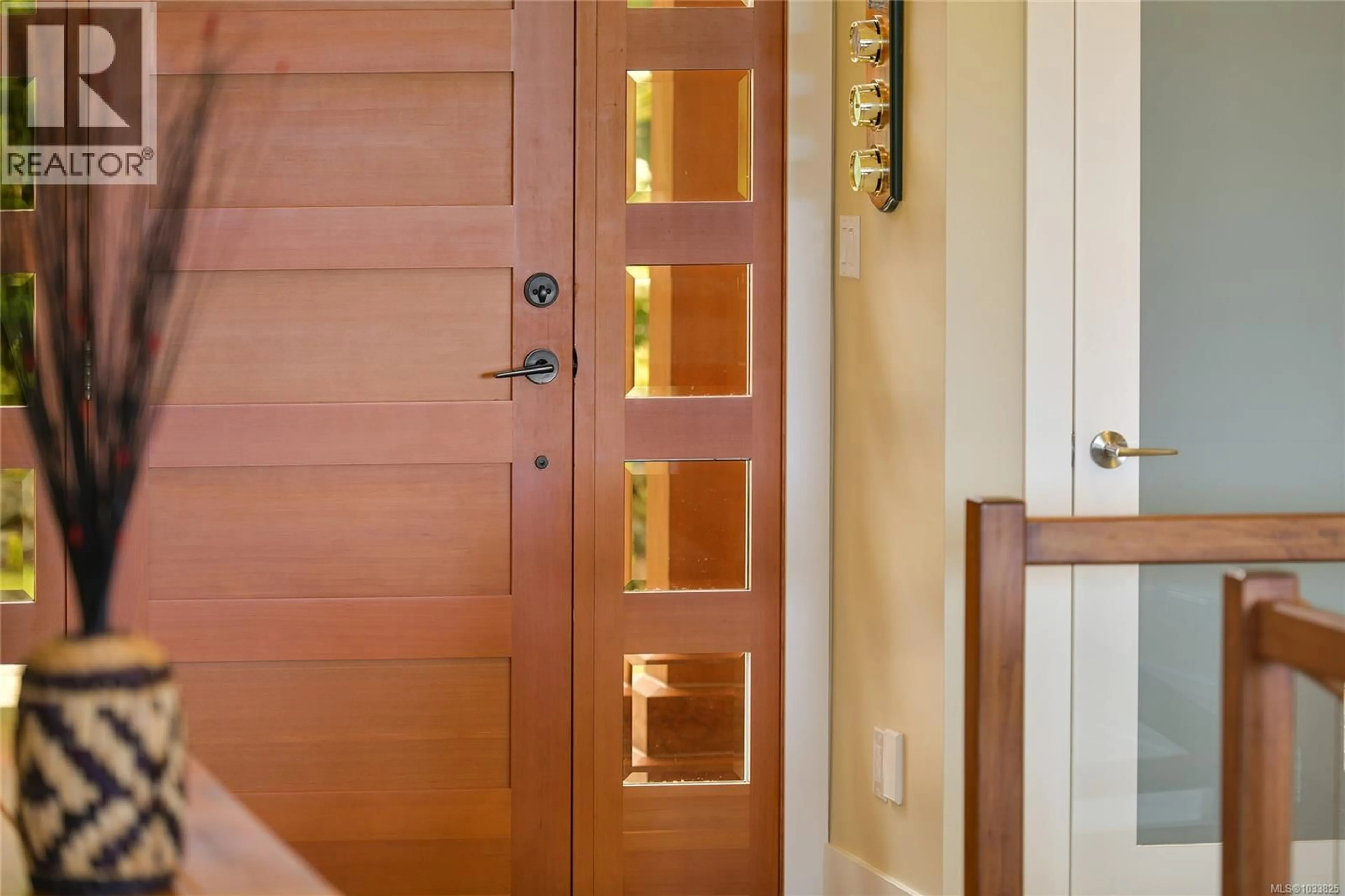 Indoor entryway for 627 ST. ANDREWS LANE, Cobble Hill British Columbia V8H0K8