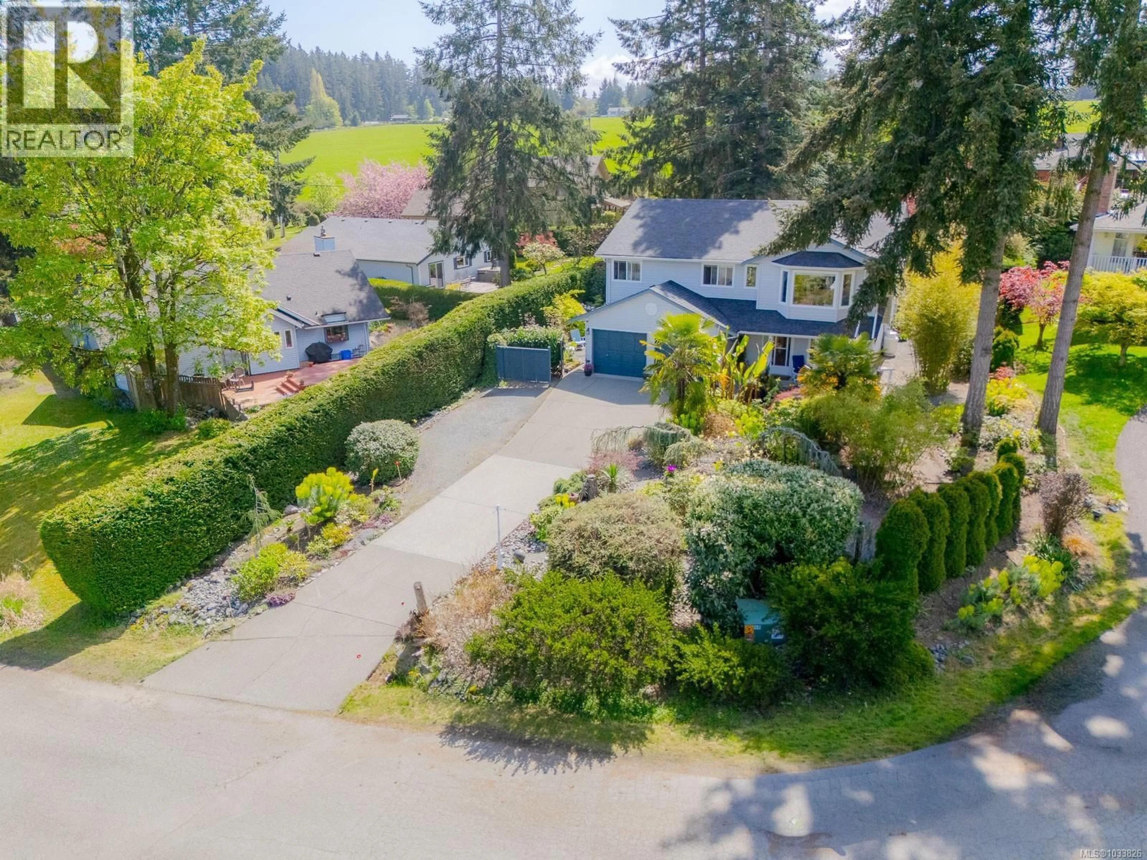 A pic from outside/outdoor area/front of a property/back of a property/a pic from drone, street for 1345 GARRETT PLACE, Cowichan Bay British Columbia V0R1N2