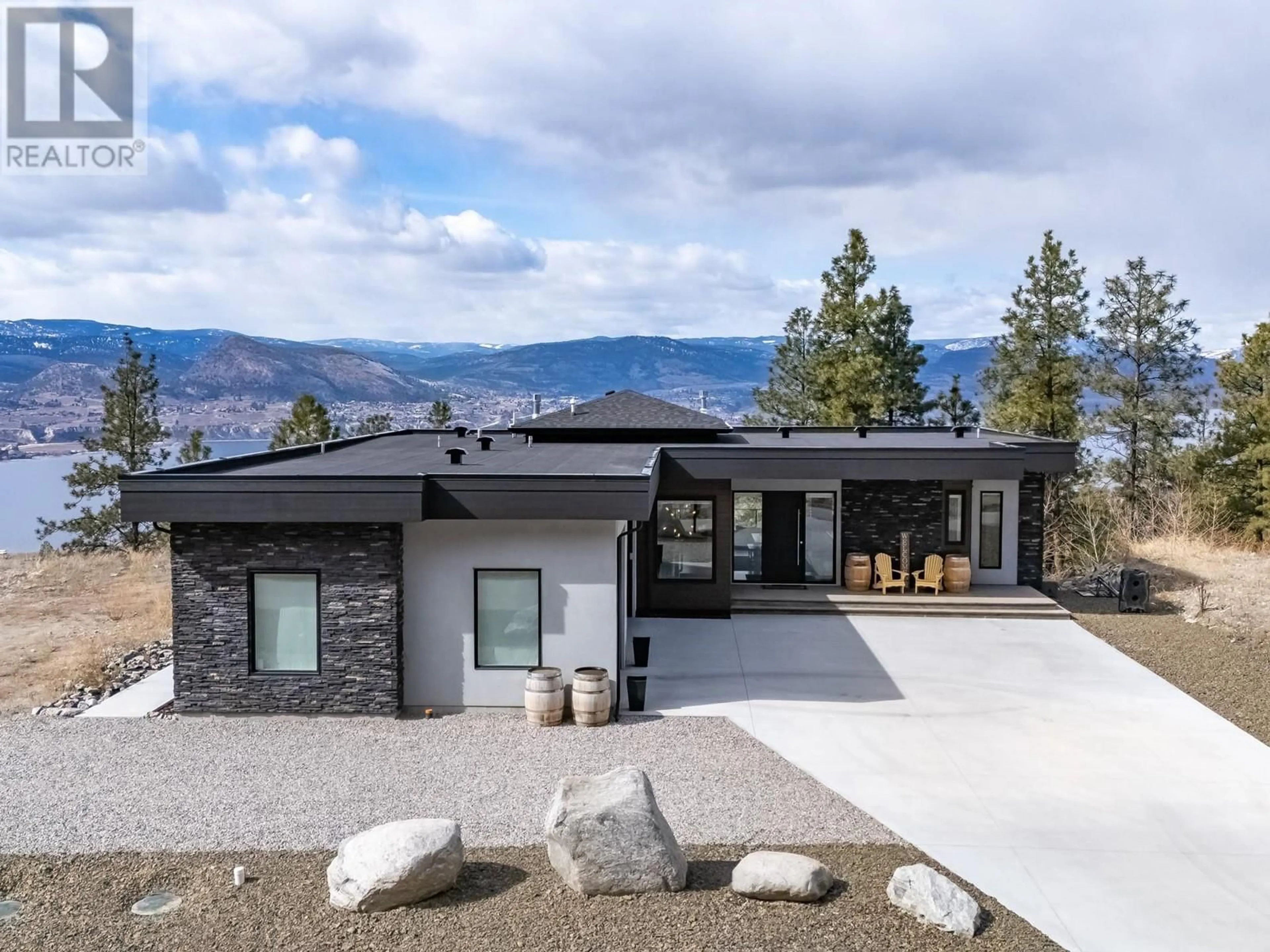 Home with vinyl exterior material, mountain view for 2965 OUTLOOK WAY, Naramata British Columbia V0H1N0