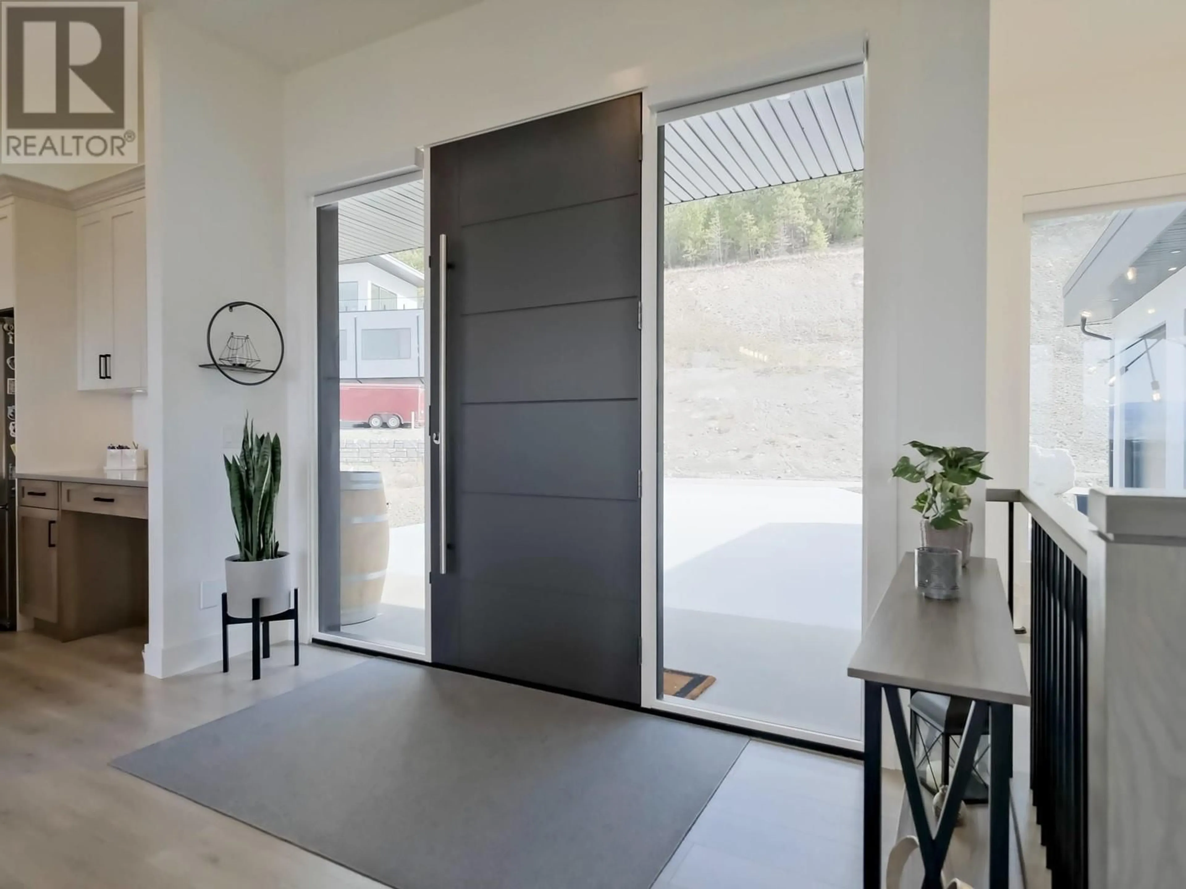 Indoor entryway for 2965 OUTLOOK WAY, Naramata British Columbia V0H1N0