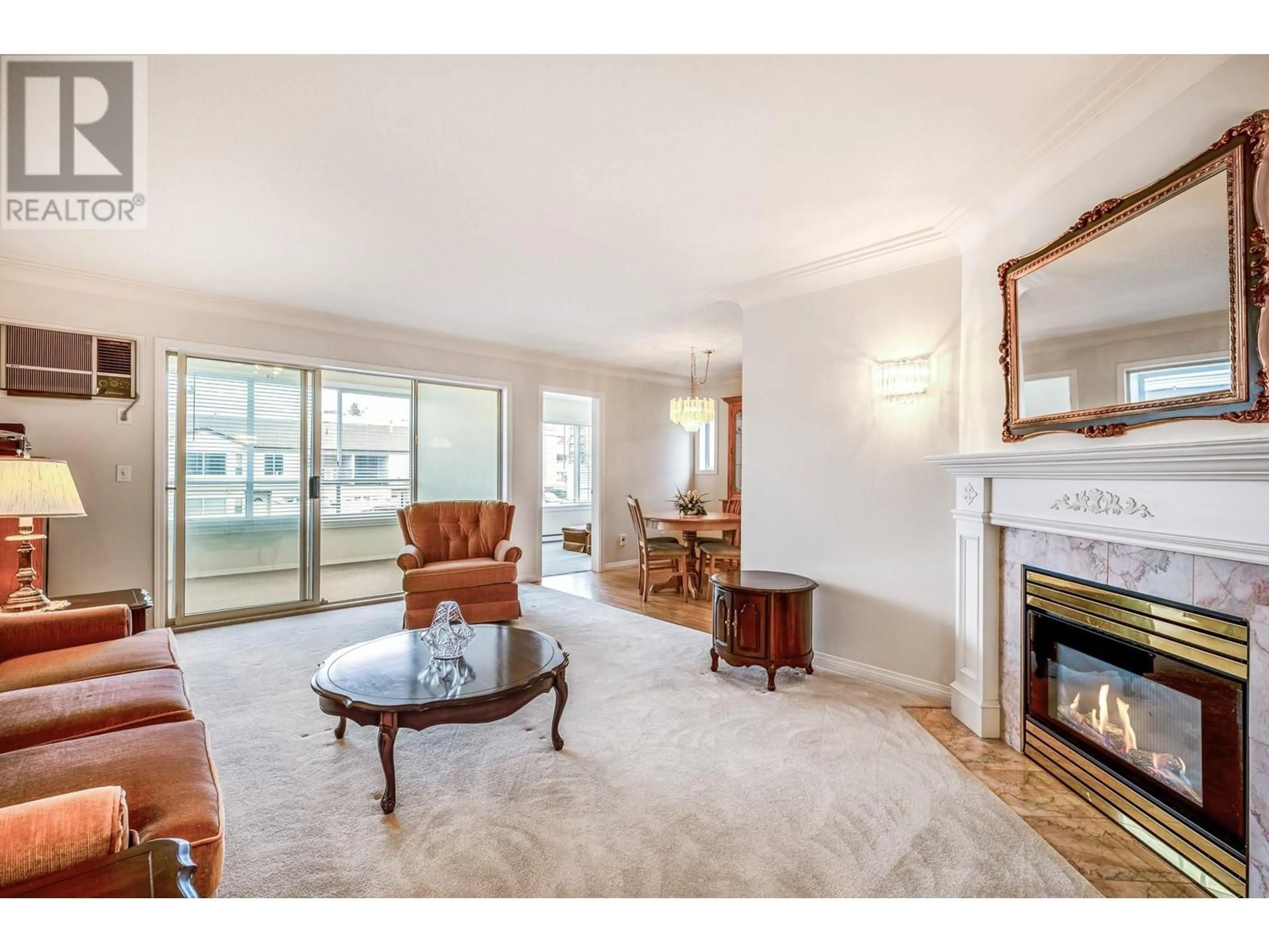 Living room with furniture, unknown for 102 - 1055 LAWRENCE AVENUE, Kelowna British Columbia V1Y6M3