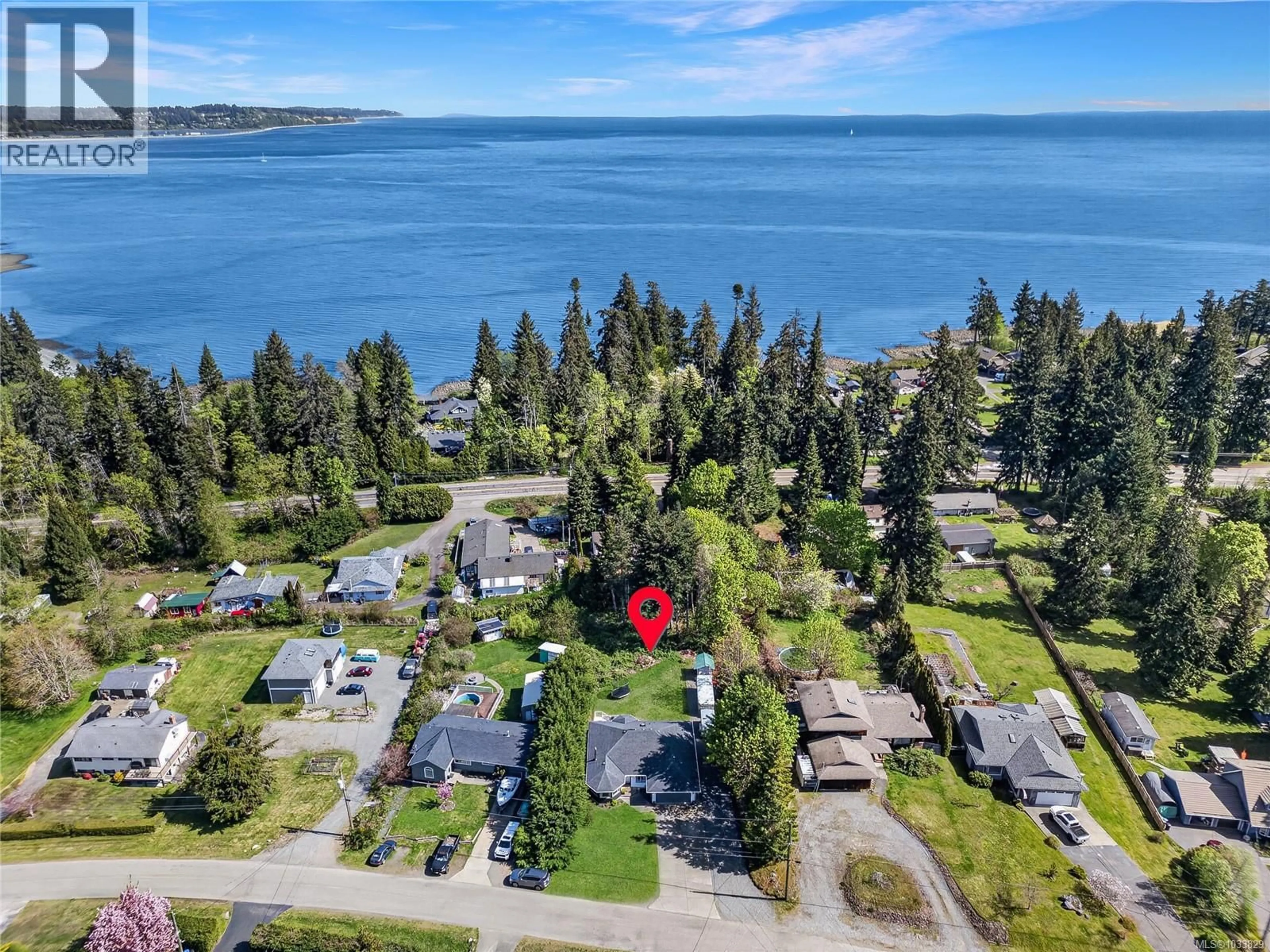 A pic from outside/outdoor area/front of a property/back of a property/a pic from drone, water/lake/river/ocean view for 4306 BRIARDALE ROAD, Royston British Columbia V9N9R7