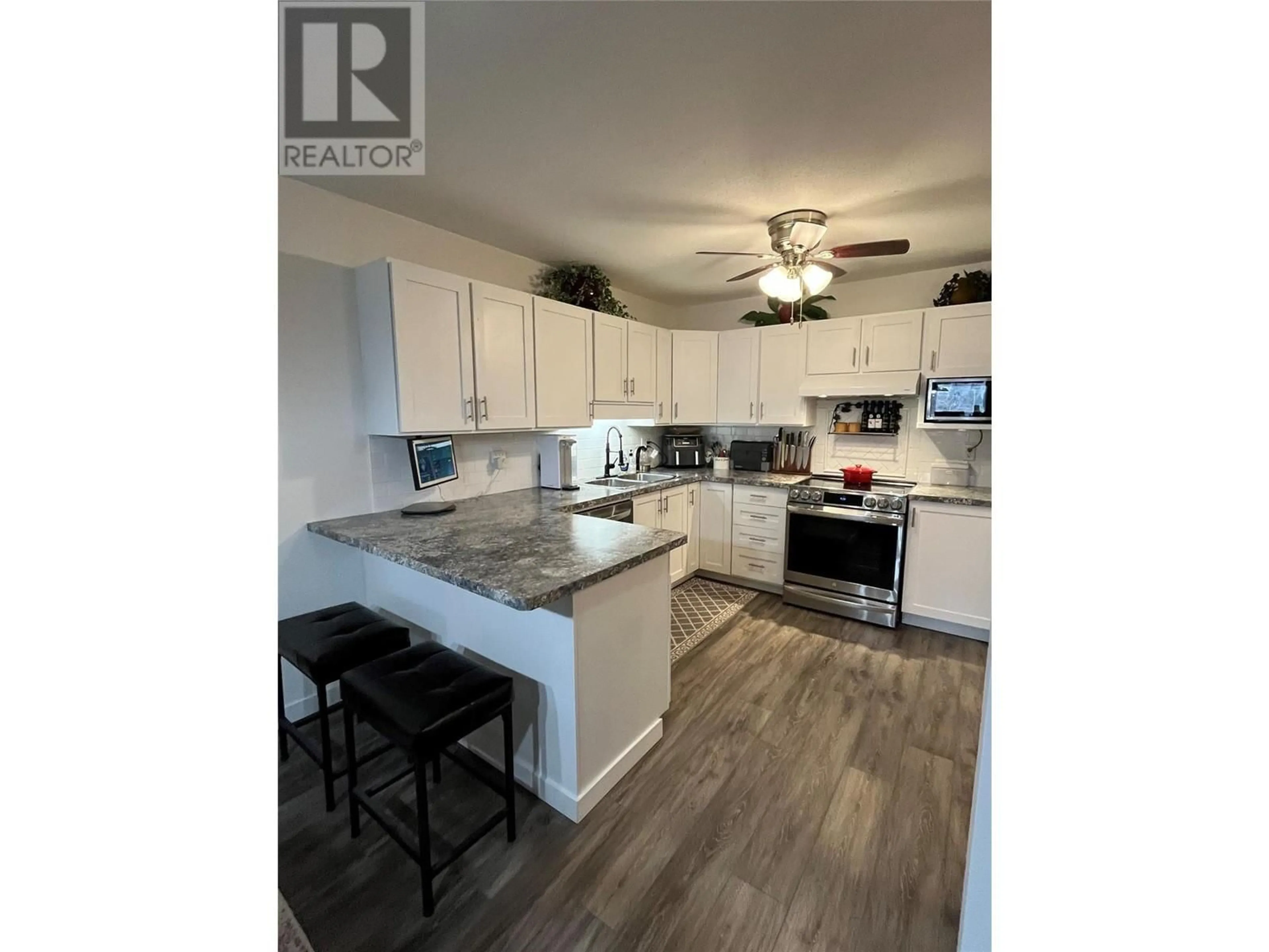 Open concept kitchen, unknown for 262 Kinney Avenue Unit# 211, Penticton British Columbia V2A3N9