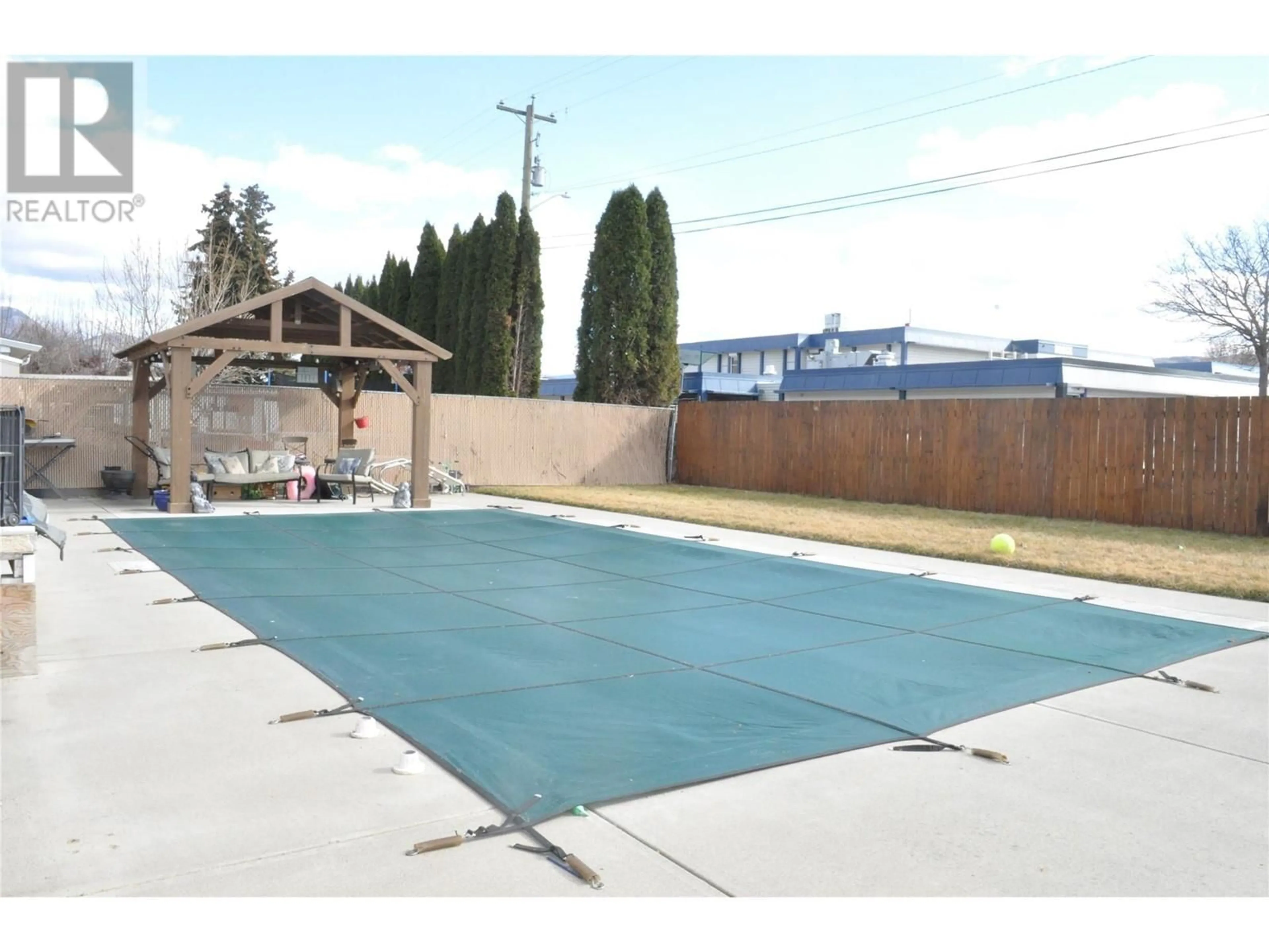 Pool for 2041 Fleetwood Avenue, Kamloops British Columbia V2B4S3