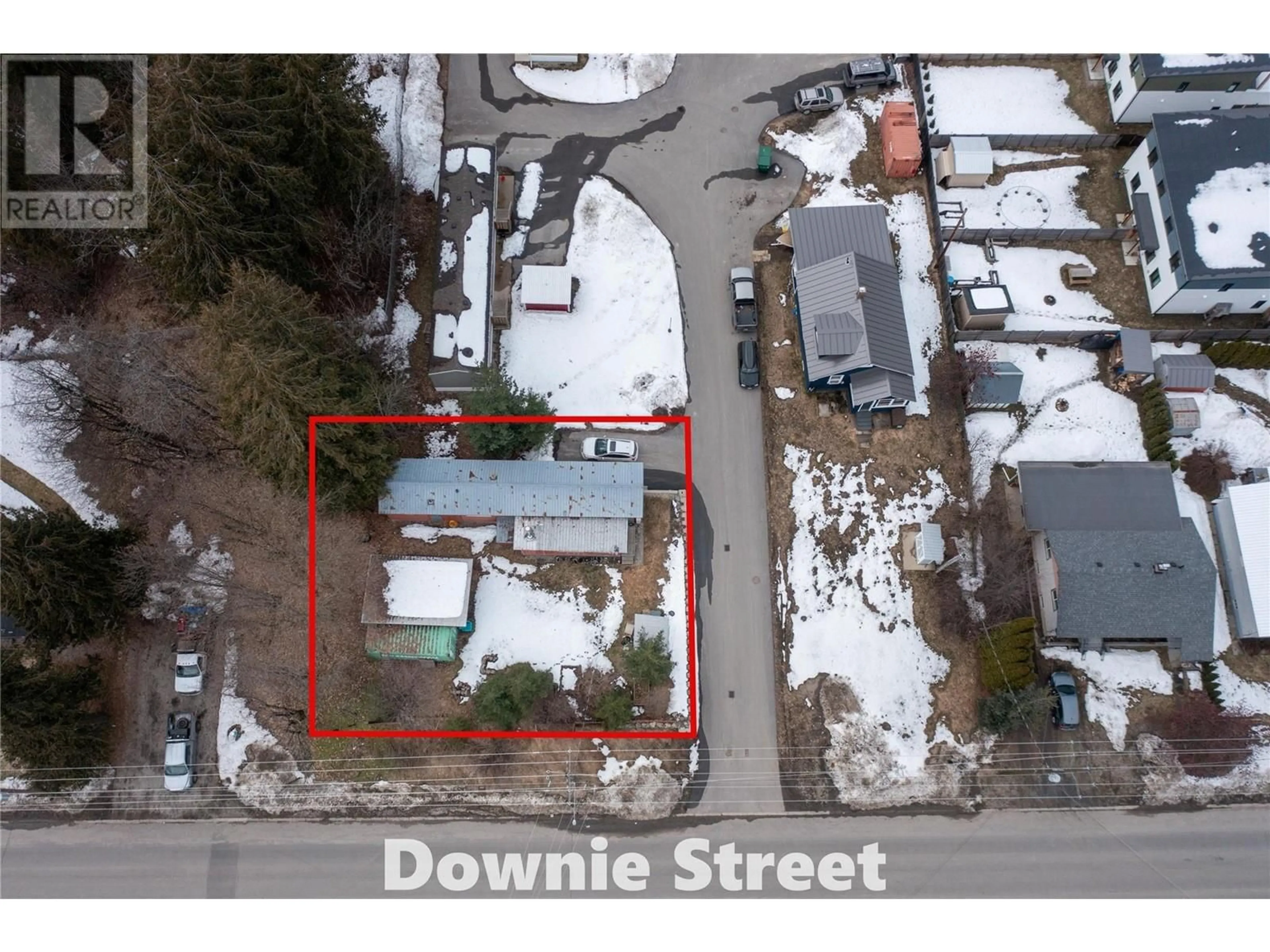 A pic from outside/outdoor area/front of a property/back of a property/a pic from drone, street for 1107 DOWNIE STREET, Revelstoke British Columbia V0E2S0