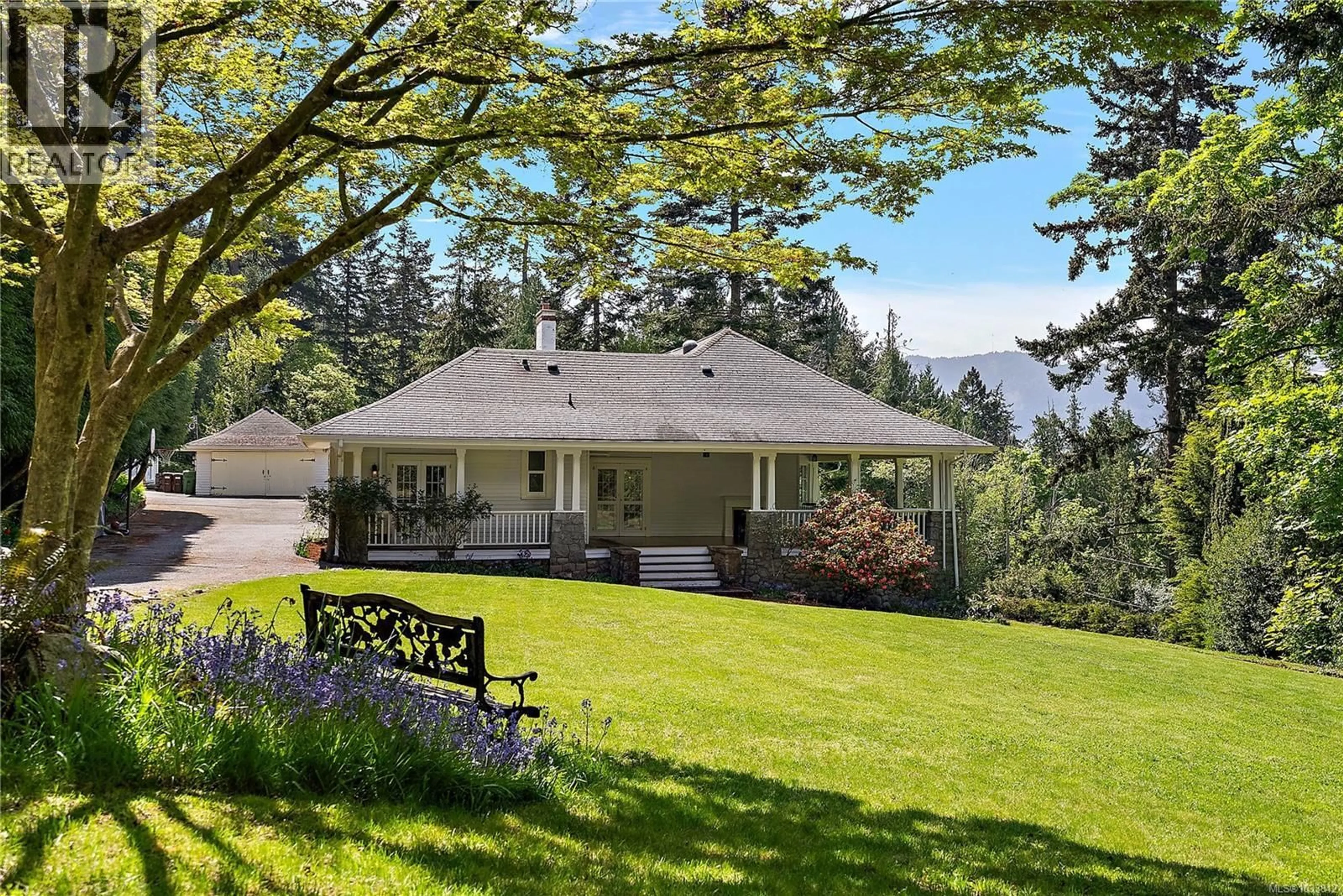 Patio, mountain view for 600 SEACLIFFE ROAD, North Saanich British Columbia V8L5W1