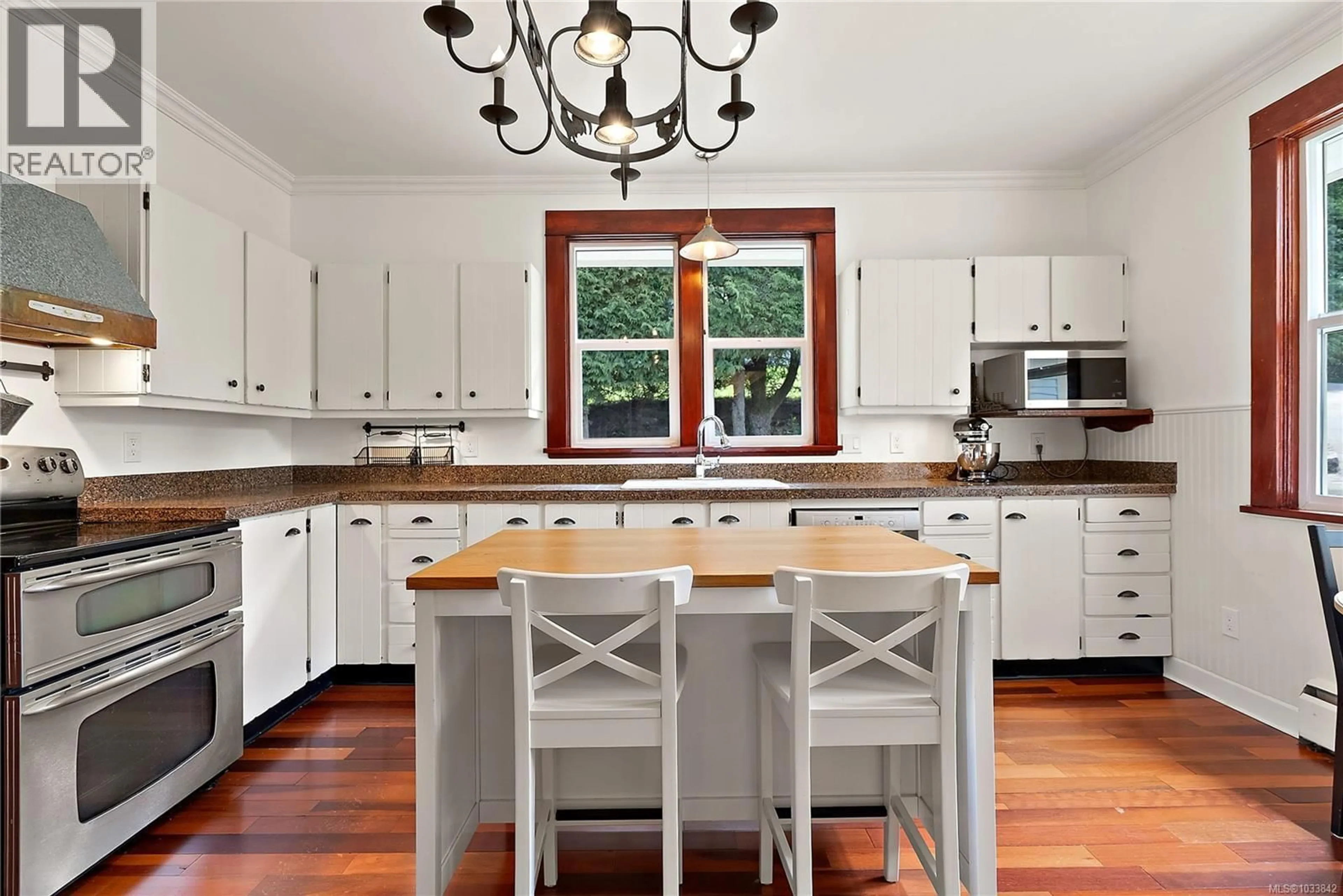 Open concept kitchen, unknown for 600 SEACLIFFE ROAD, North Saanich British Columbia V8L5W1