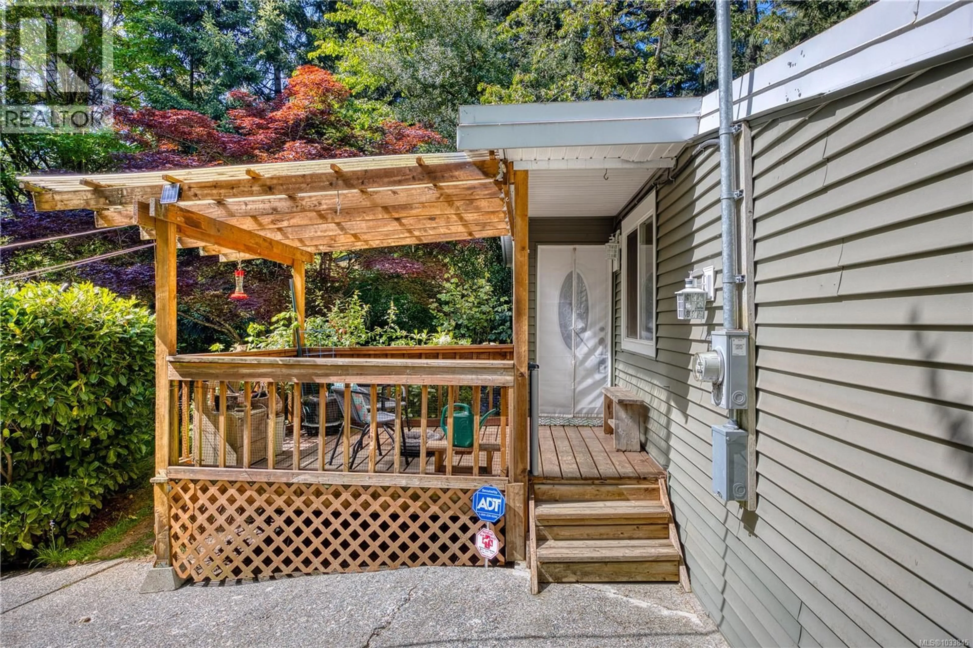 Patio, street for 5470 ARNHEM TERRACE, Nanaimo British Columbia V9T2M3