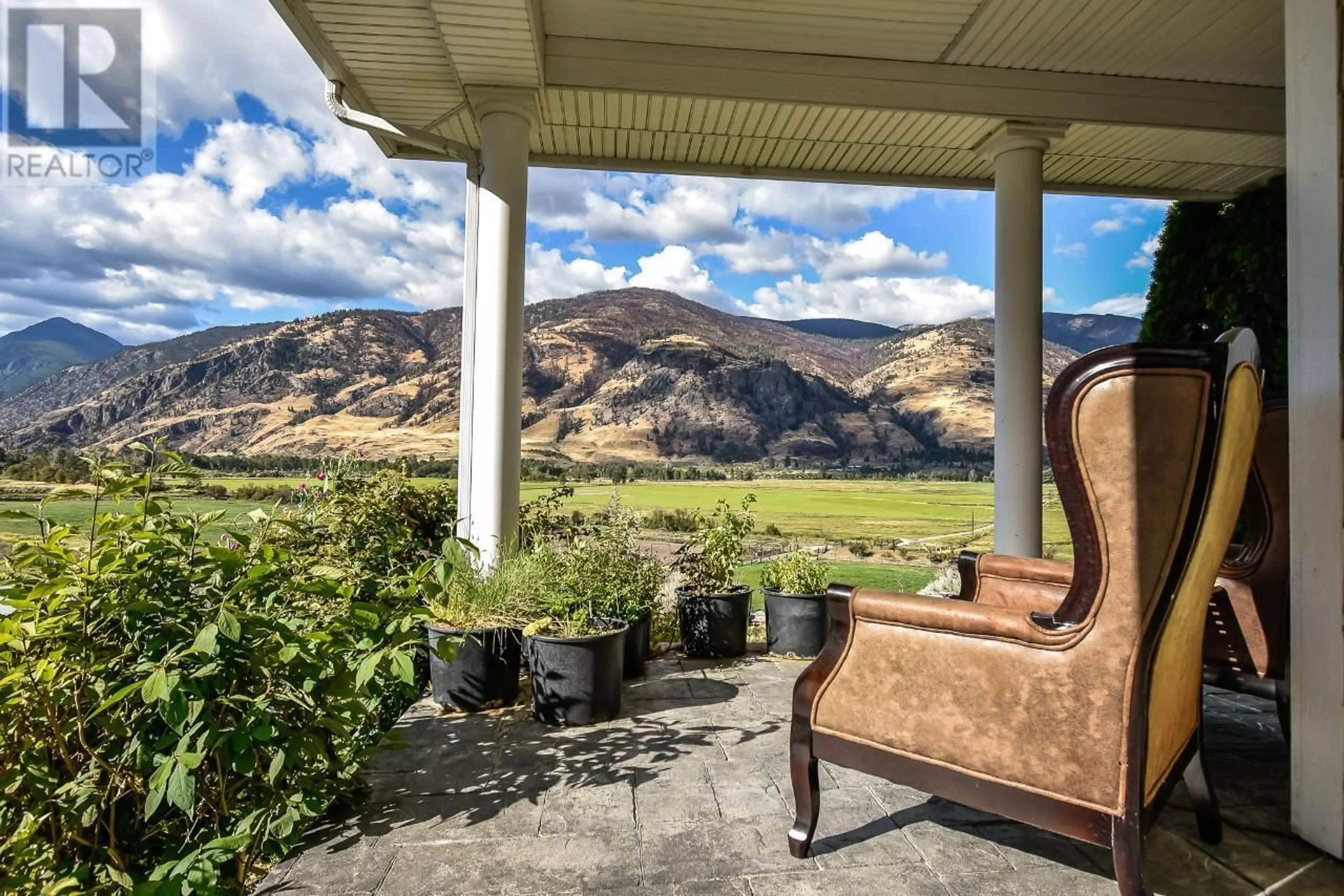 Patio, mountain view for 1143 HWY 3 OTHER, Cawston British Columbia V0X1C3