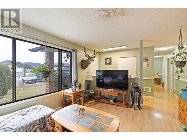 635 Josselyn Court, Kelowna 3