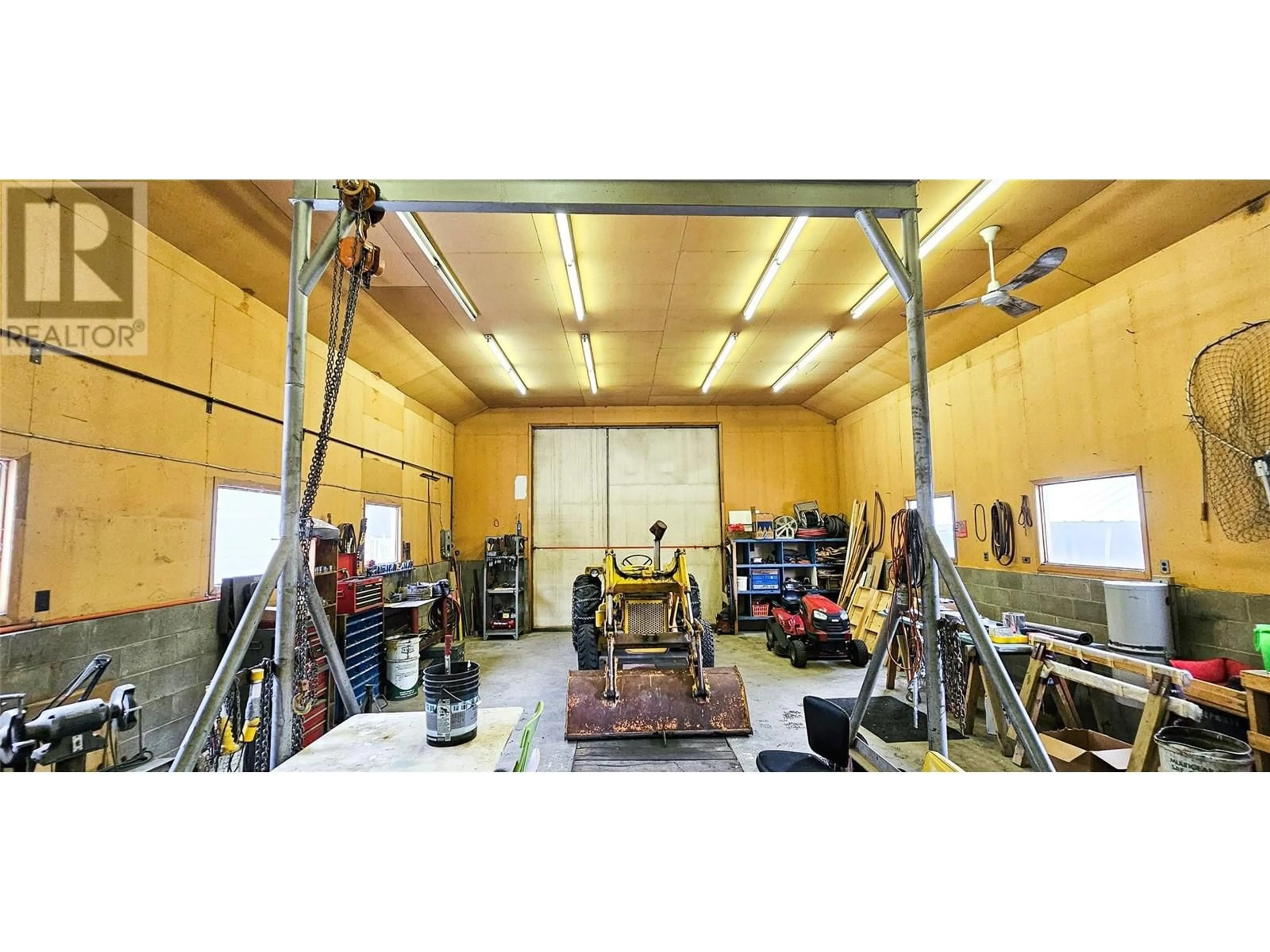 Indoor garage for 3705 KAHN ROAD, Cranbrook British Columbia V1C6S8