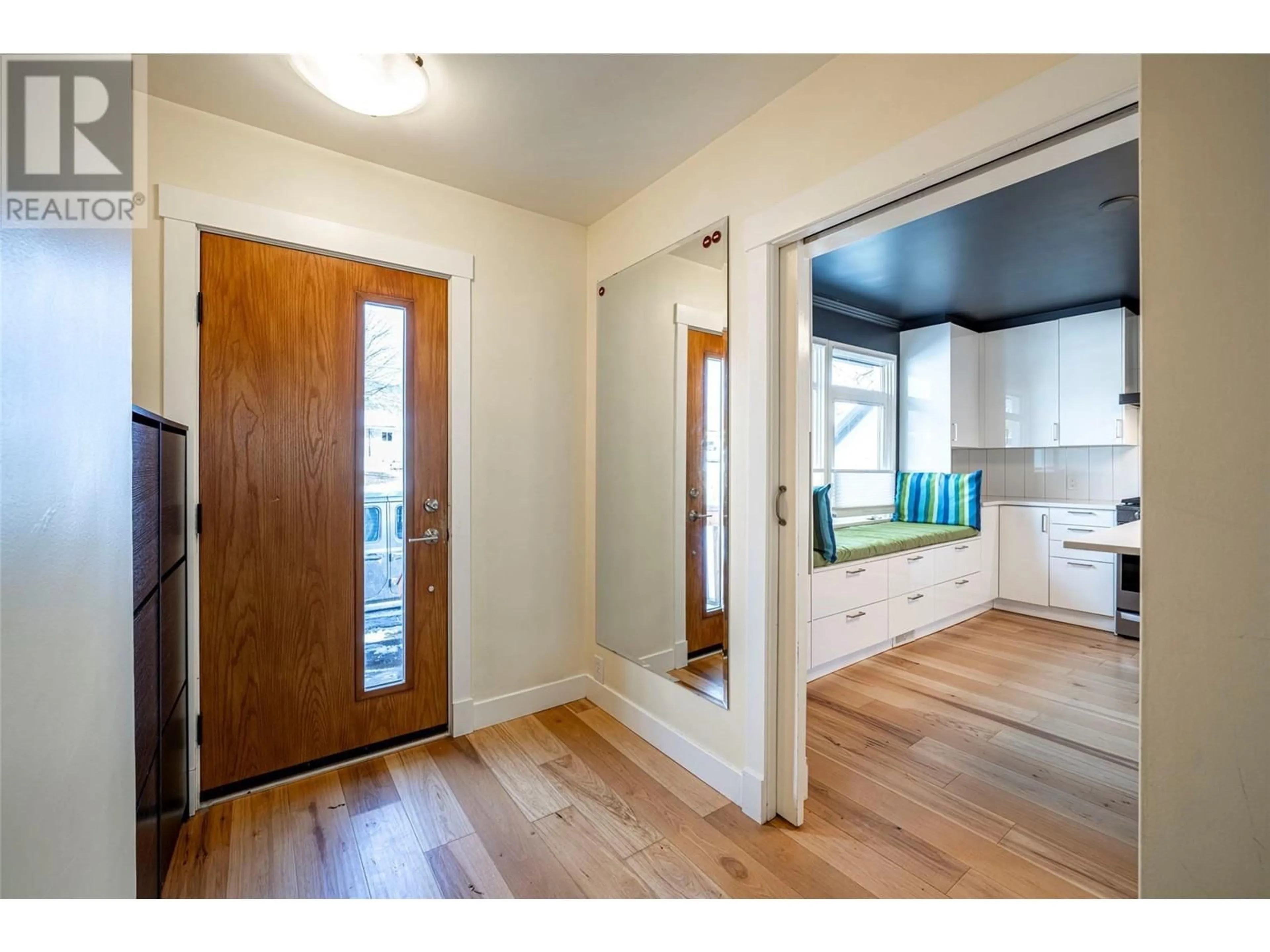Indoor entryway for 3002 15 STREET, Vernon British Columbia V1T3W2