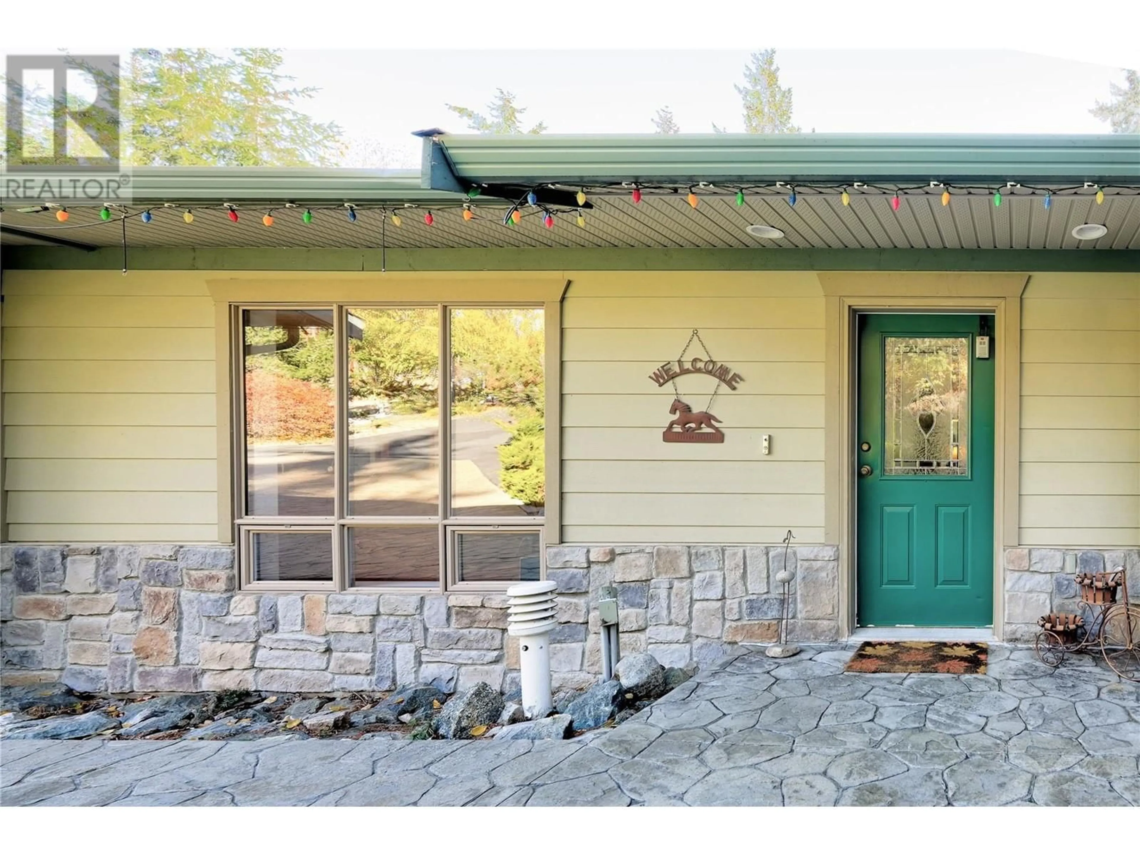 Unknown for 5203 SILVER COURT, Peachland British Columbia V0H1X8
