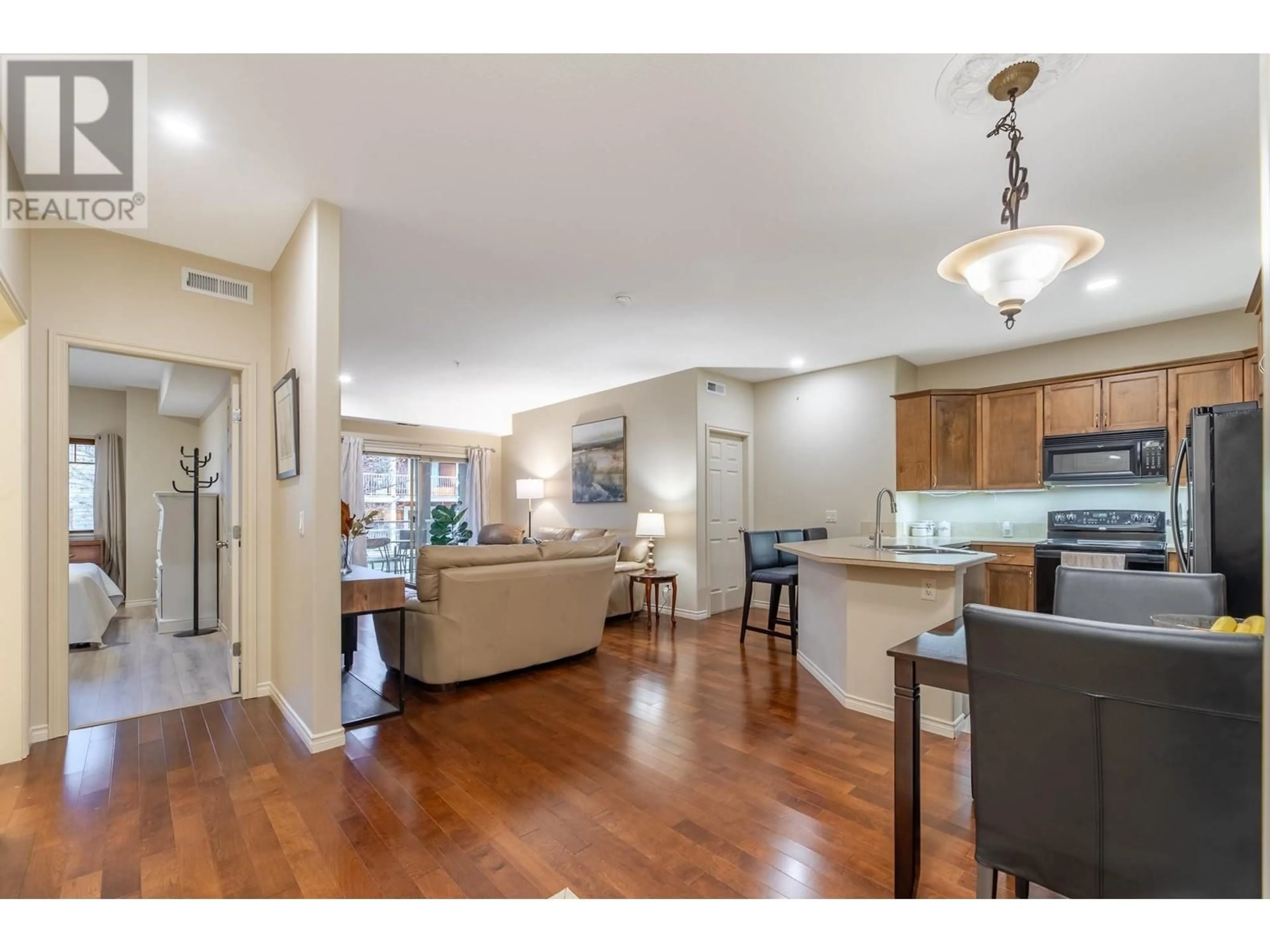 Open concept kitchen, unknown for 1007 Harvey Avenue Unit# 206, Kelowna British Columbia V1Y6E4