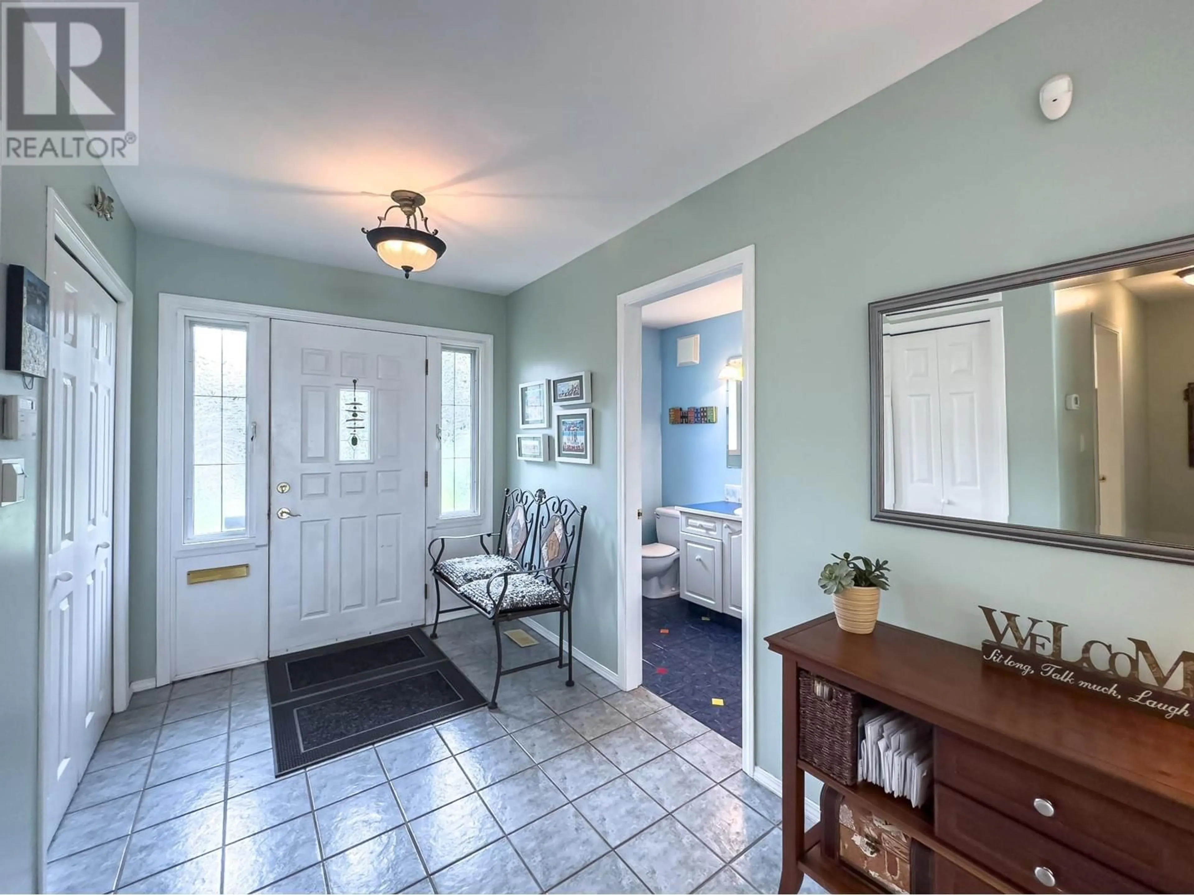 Indoor entryway for 1590 LORNE  E STREET, Kamloops British Columbia V2C1X6