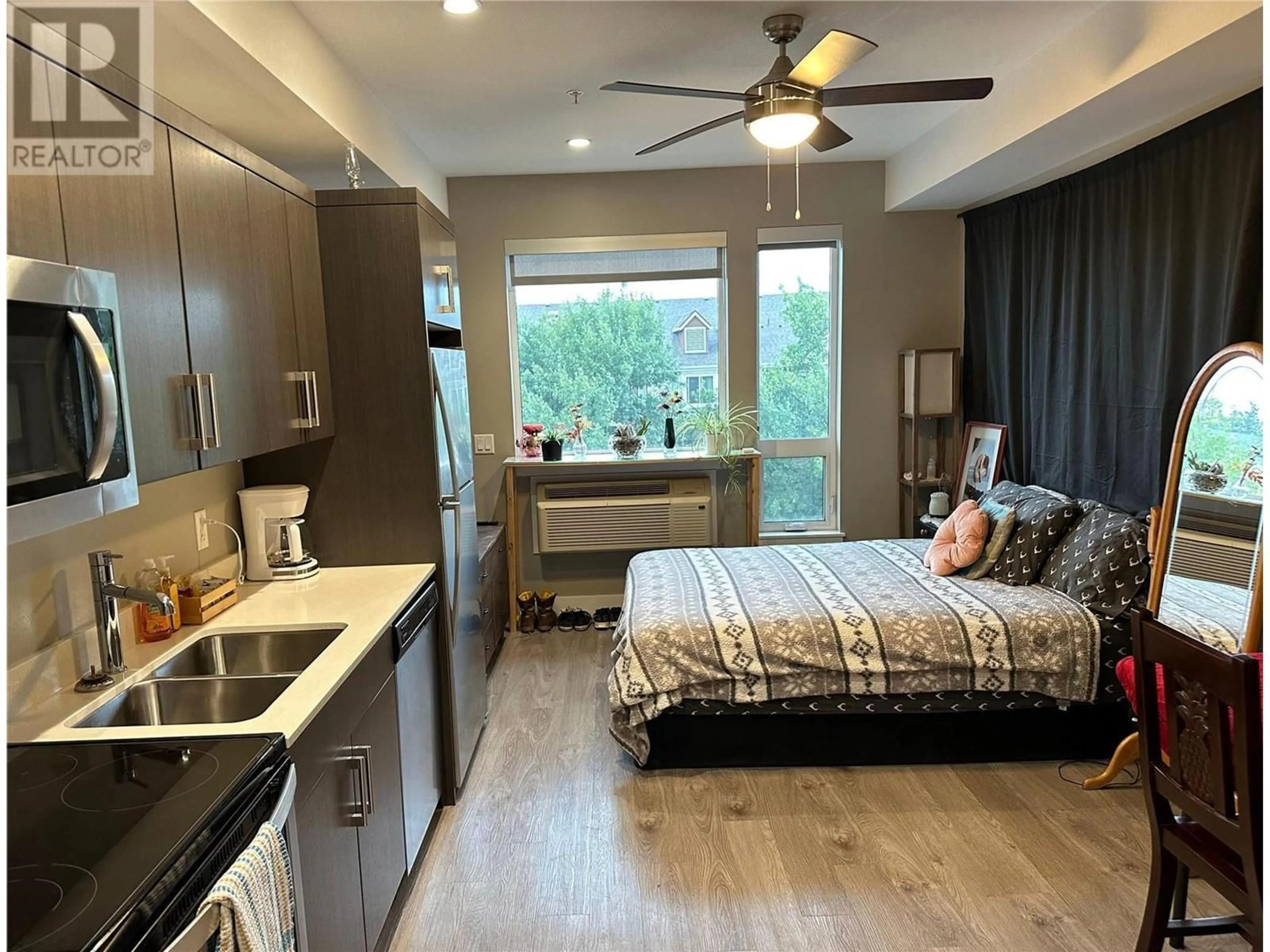 A pic of a room for 445 - 925 LEON AVENUE, Kelowna British Columbia V1Y0E5