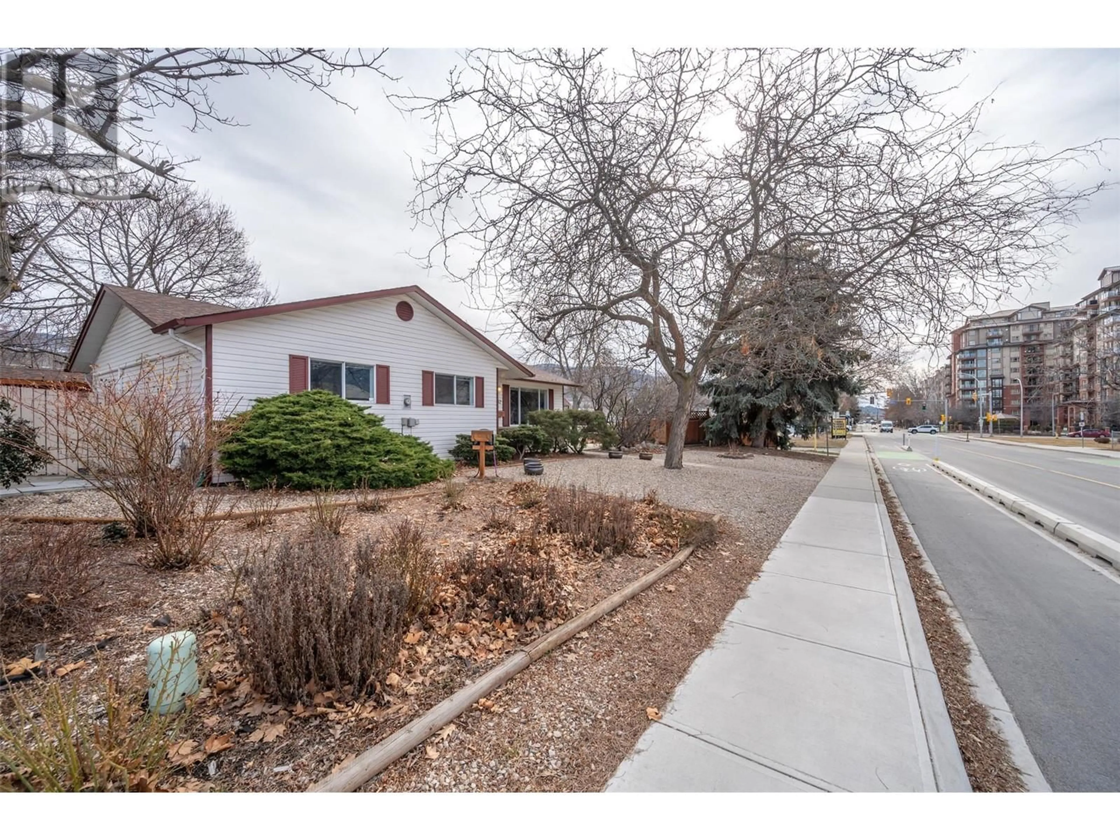 Unknown for 2052 ATKINSON STREET, Penticton British Columbia V2A8H5