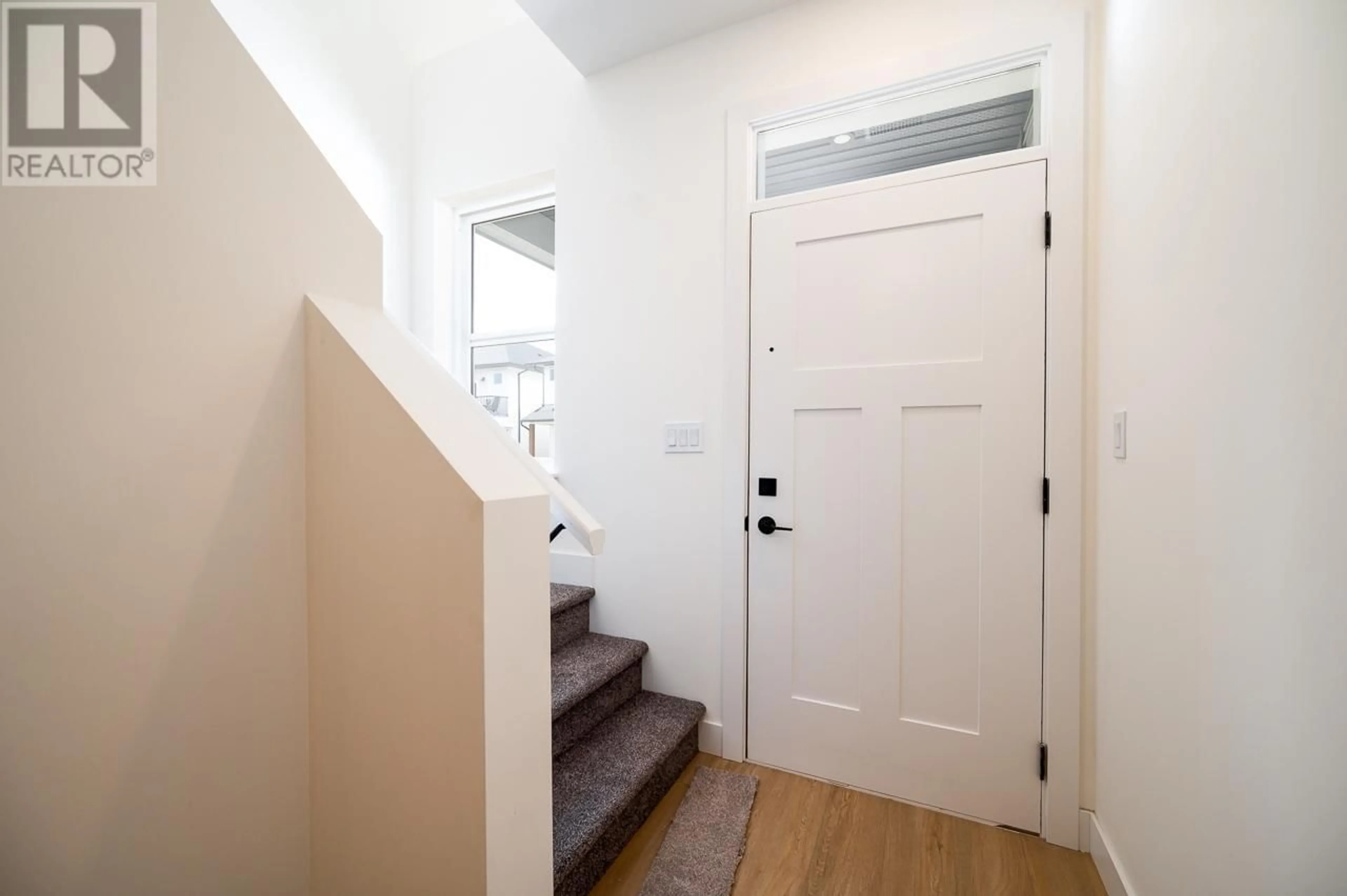 Indoor entryway for 114 - 2648 TRANQUILLE ROAD, Kamloops British Columbia V2B3P1