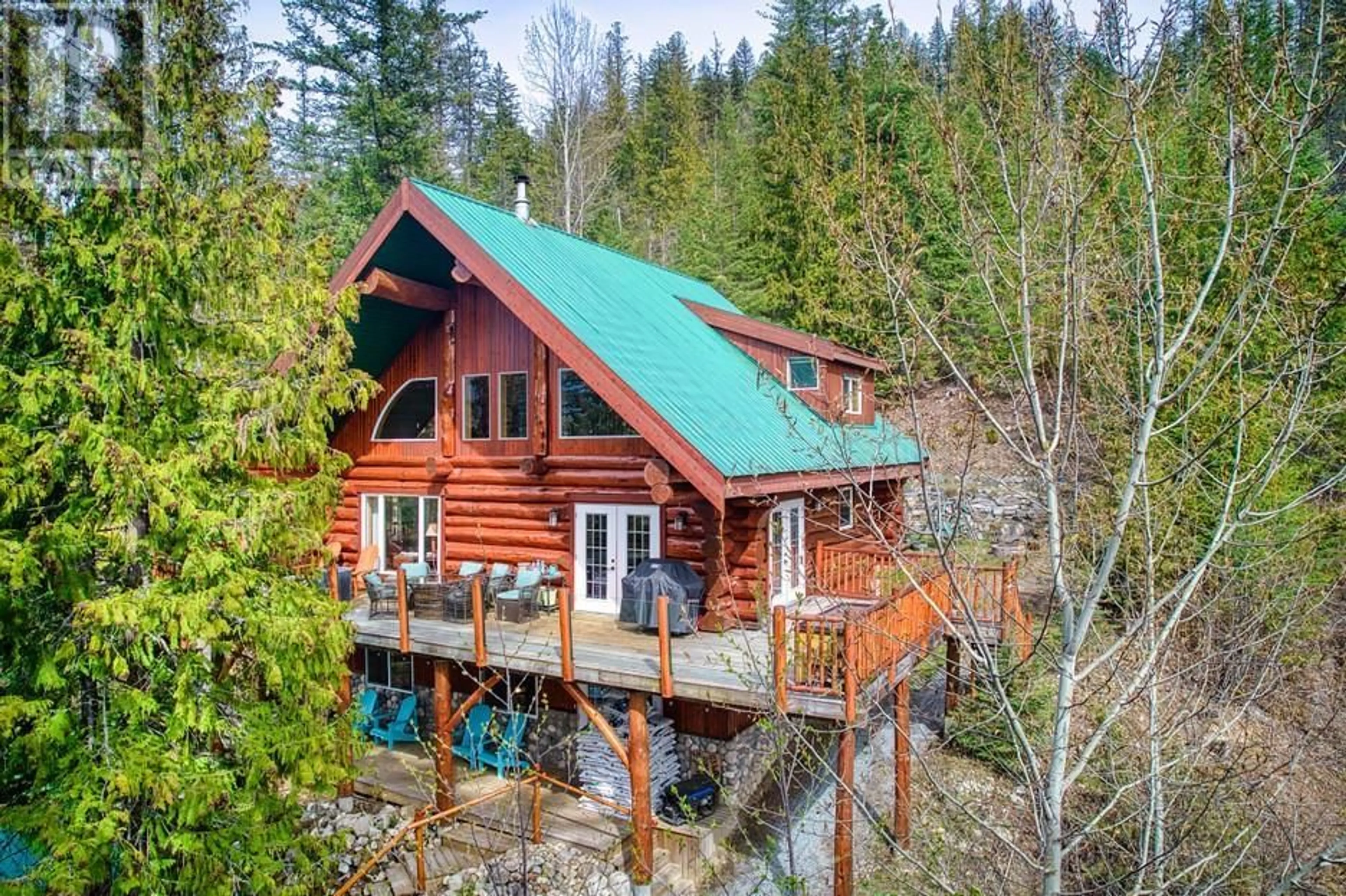 A pic from outside/outdoor area/front of a property/back of a property/a pic from drone, unknown for 63 WALKER ROAD, Enderby British Columbia V0E1V5
