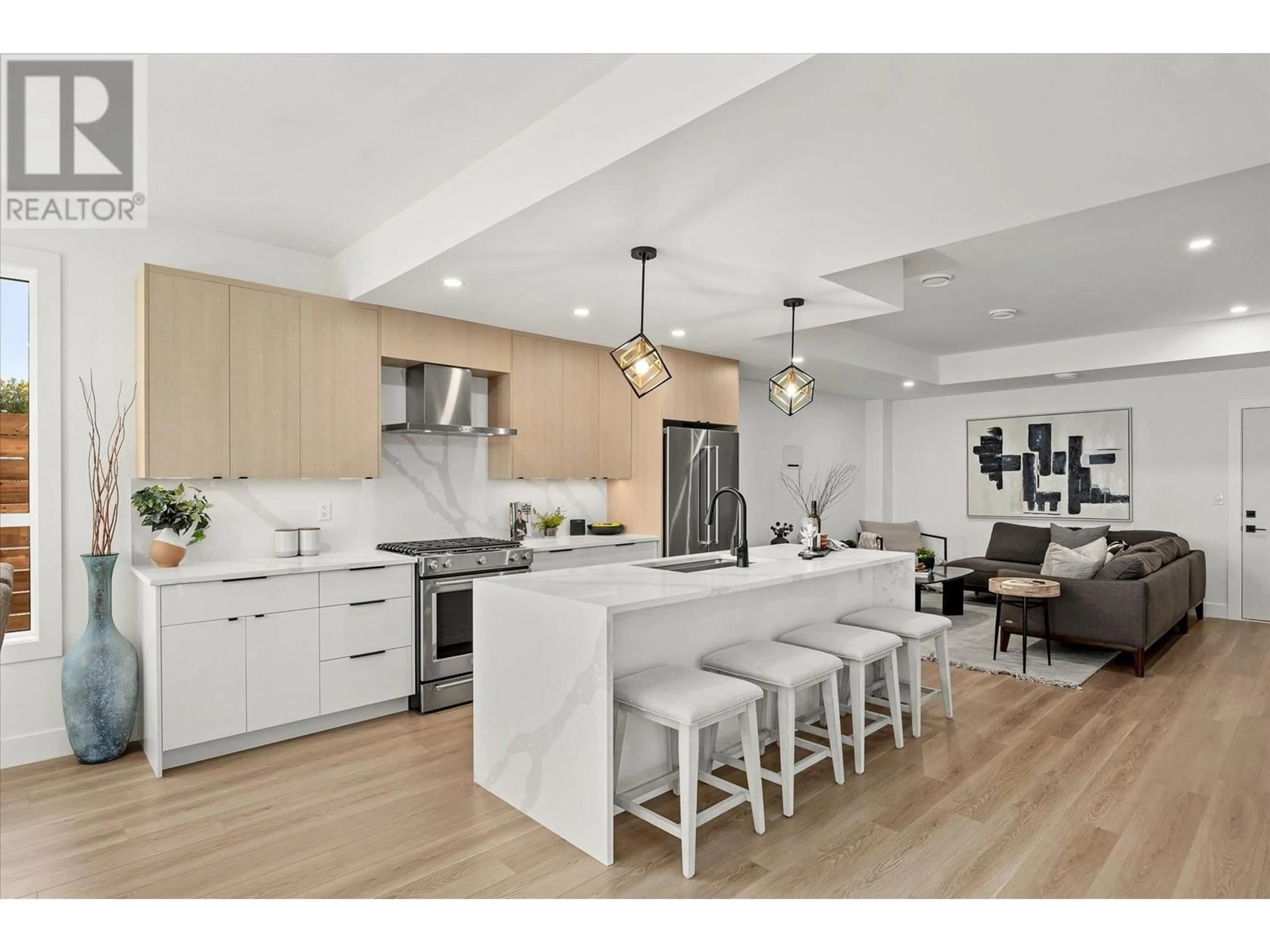 Open concept kitchen, unknown for 745 Patterson Avenue Unit# 2, Kelowna British Columbia V1Y5C9