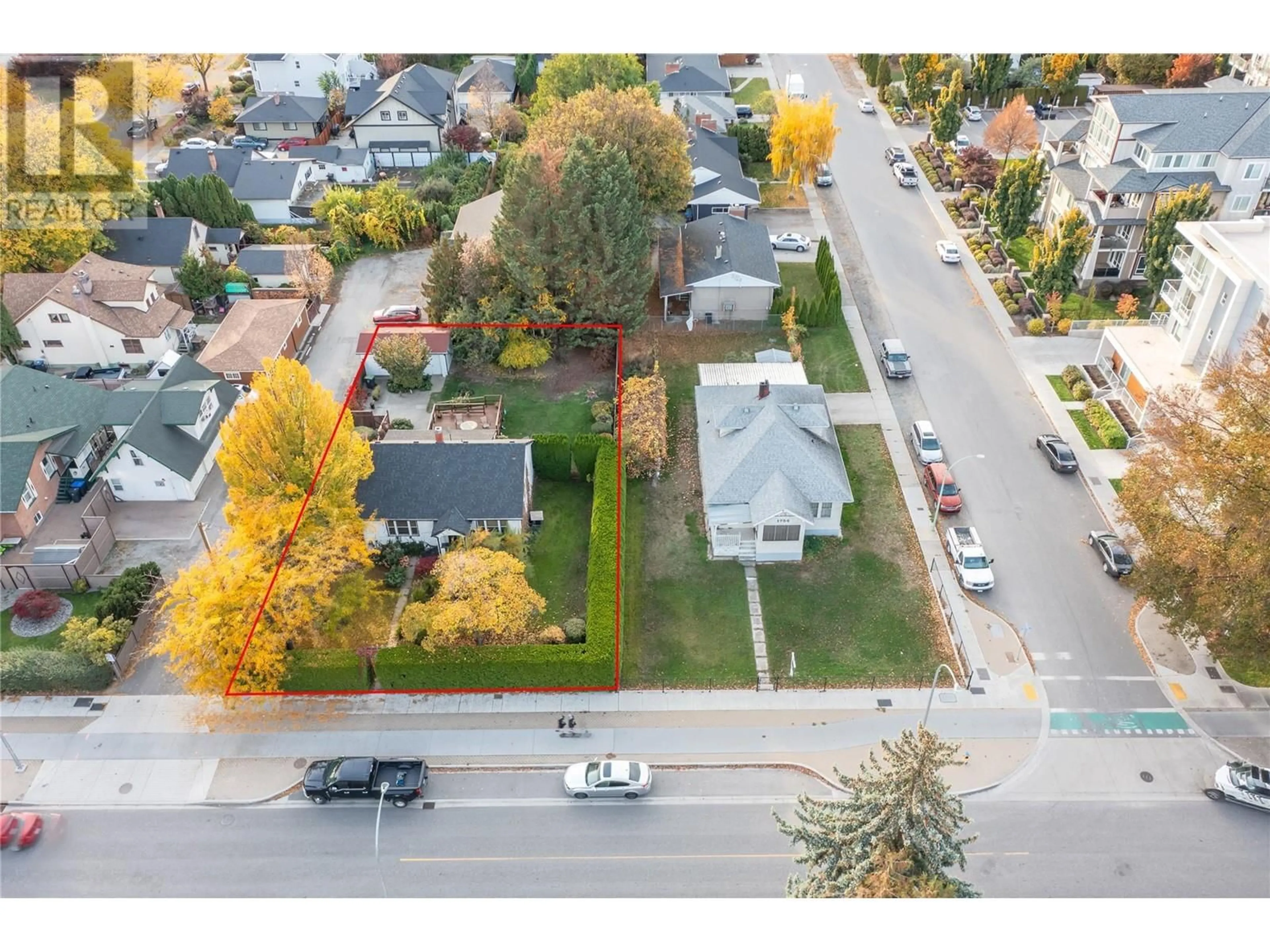 A pic from outside/outdoor area/front of a property/back of a property/a pic from drone, street for 1770 Ethel Street, Kelowna British Columbia V1Y2Y9