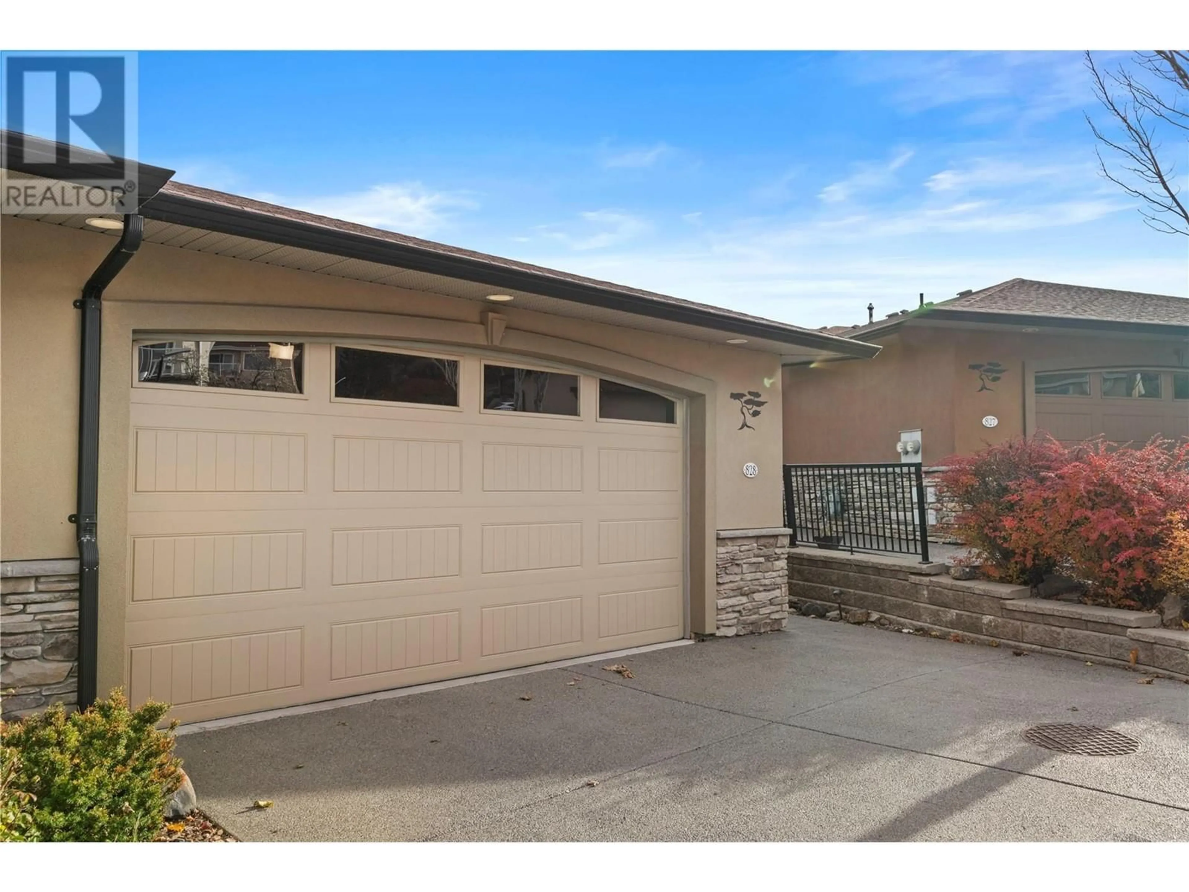 Indoor garage for 828 - 15 HUDSON'S BAY TRAIL, Kamloops British Columbia V2C6S6