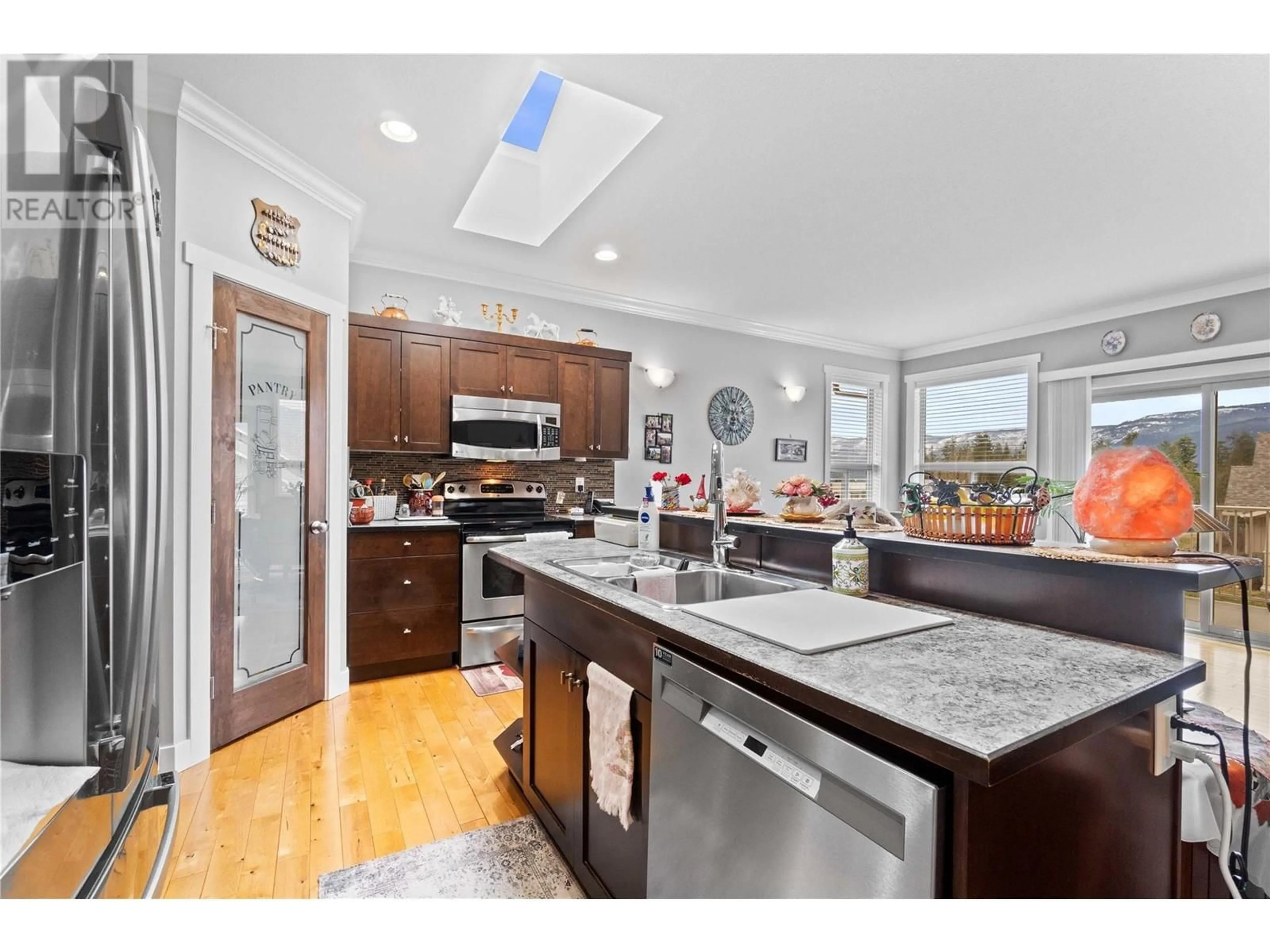 Open concept kitchen, unknown for 20 - 2751 15 AVENUE NORTHEAST, Salmon Arm British Columbia V1E0B5