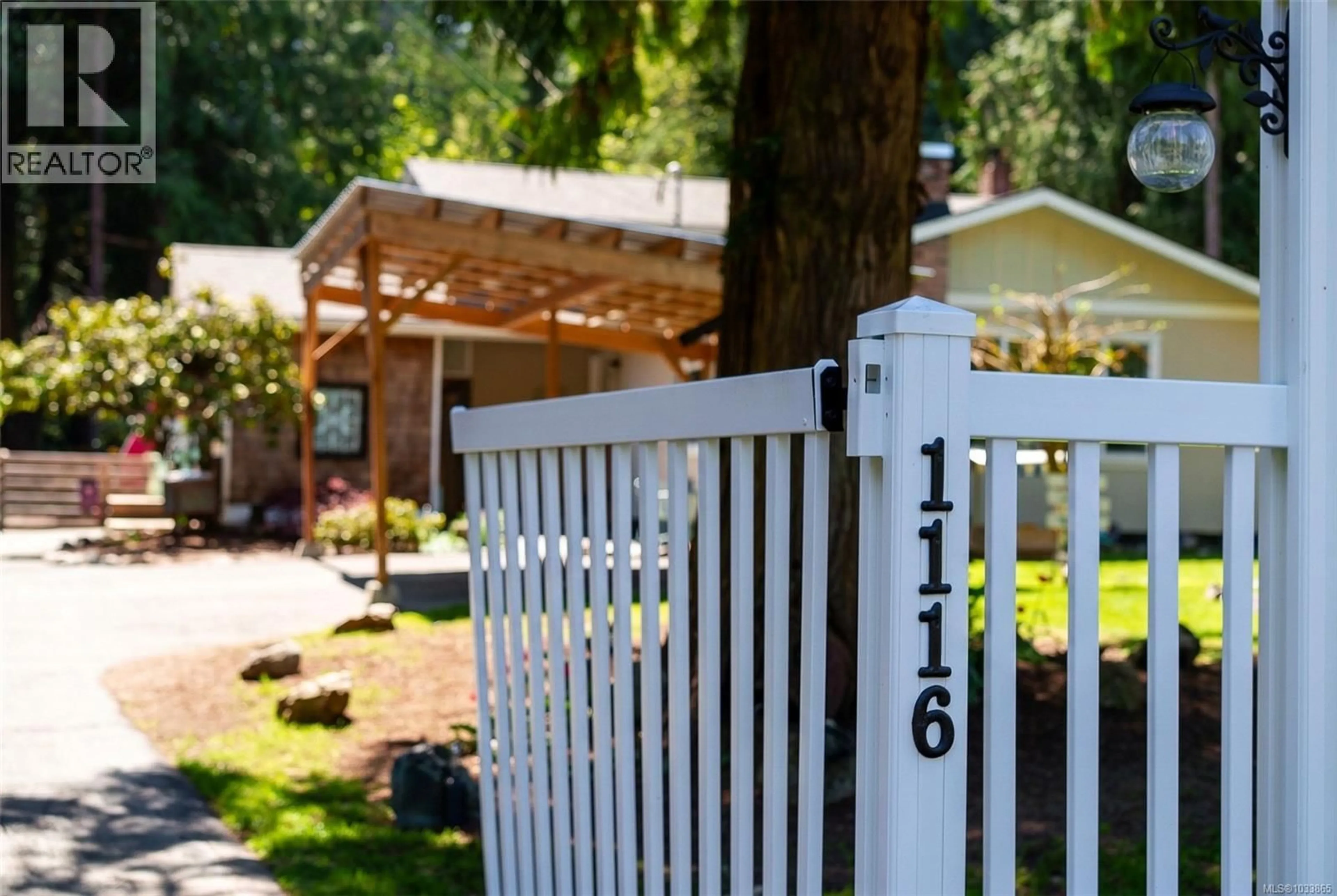 Patio, street for 1116 CHEEKE ROAD, Cobble Hill British Columbia V0R1L4