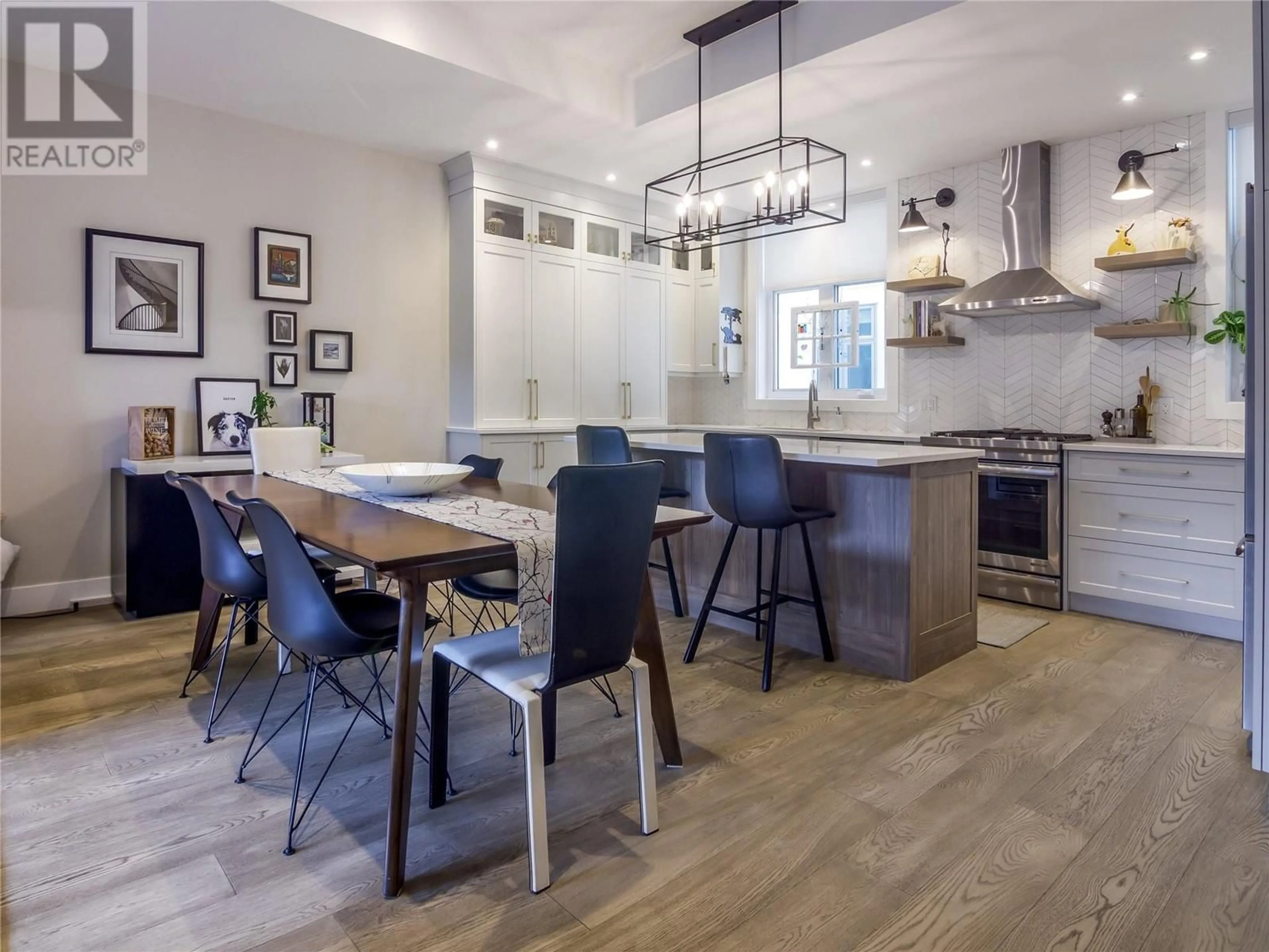 Open concept kitchen, unknown for 103 - 222 LEE AVENUE, Penticton British Columbia V2A0G2