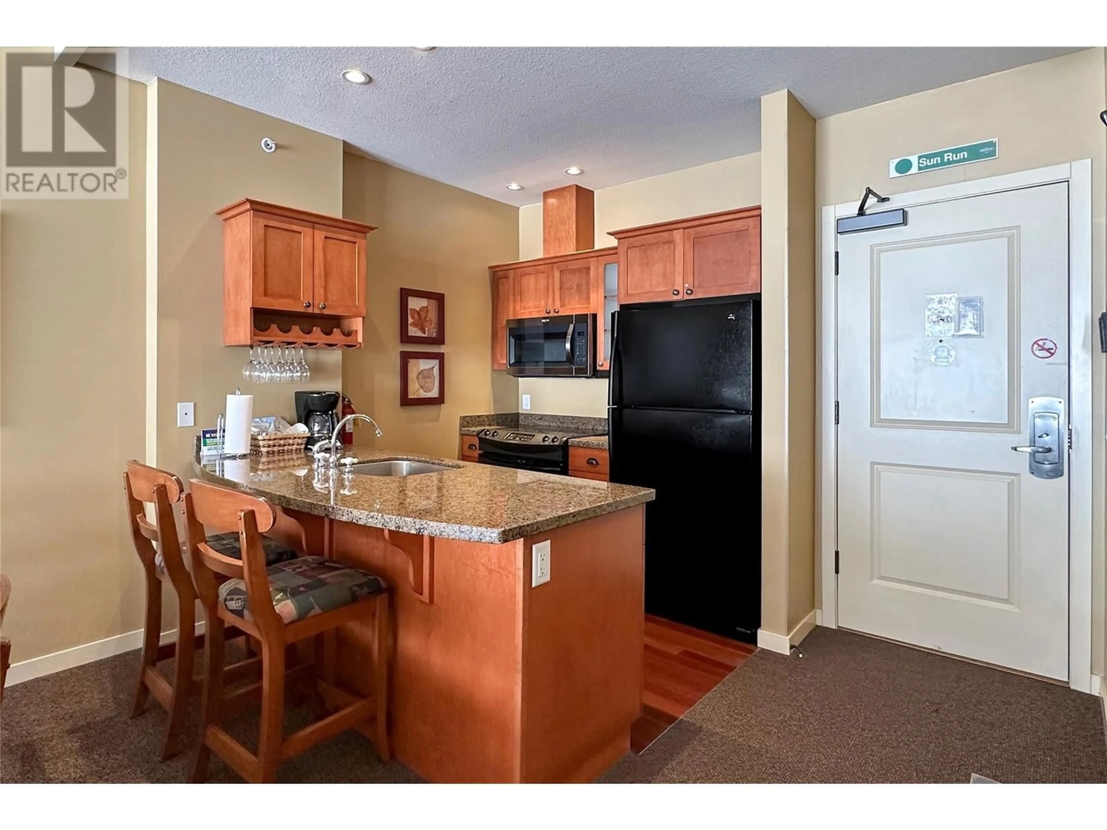 Standard kitchen, unknown for 320 - 255 FEATHERTOP WAY, Big White British Columbia V1P1P3