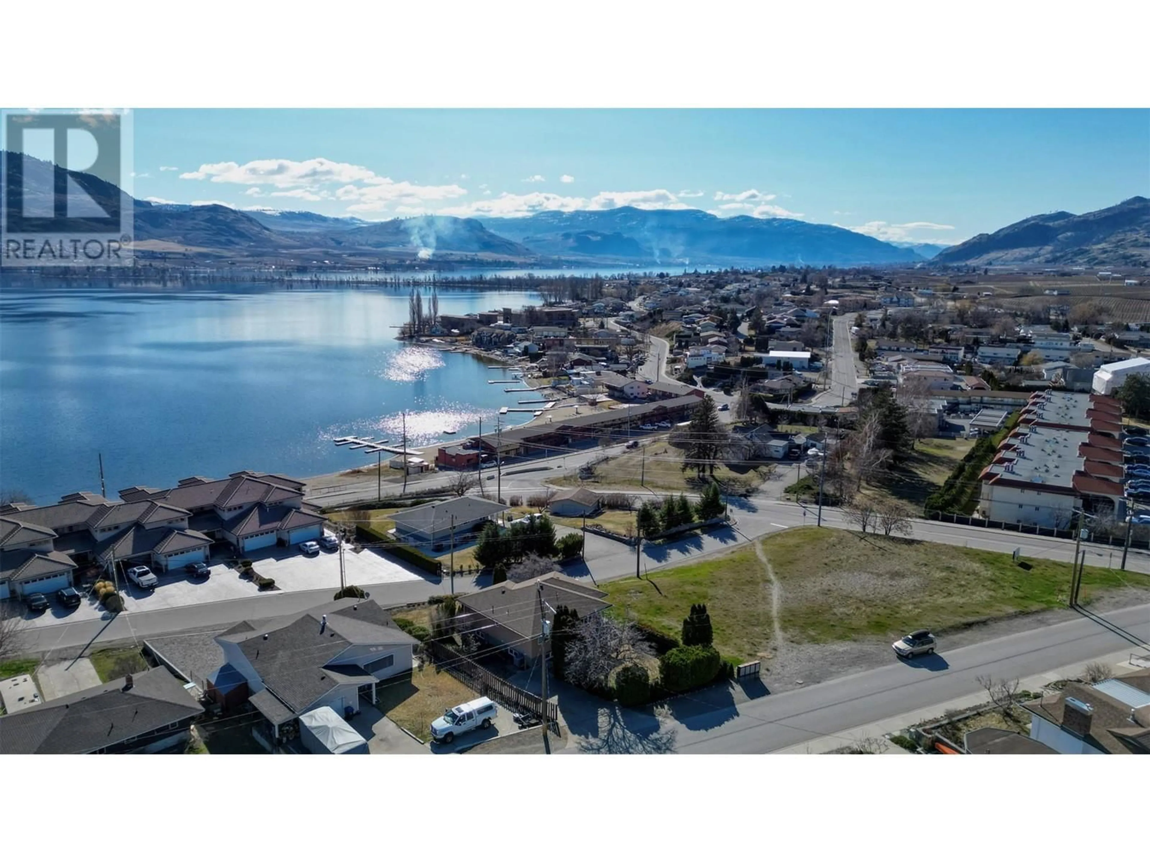 A pic from outside/outdoor area/front of a property/back of a property/a pic from drone, water/lake/river/ocean view for 14 Osprey Place, Osoyoos British Columbia V0H1V1