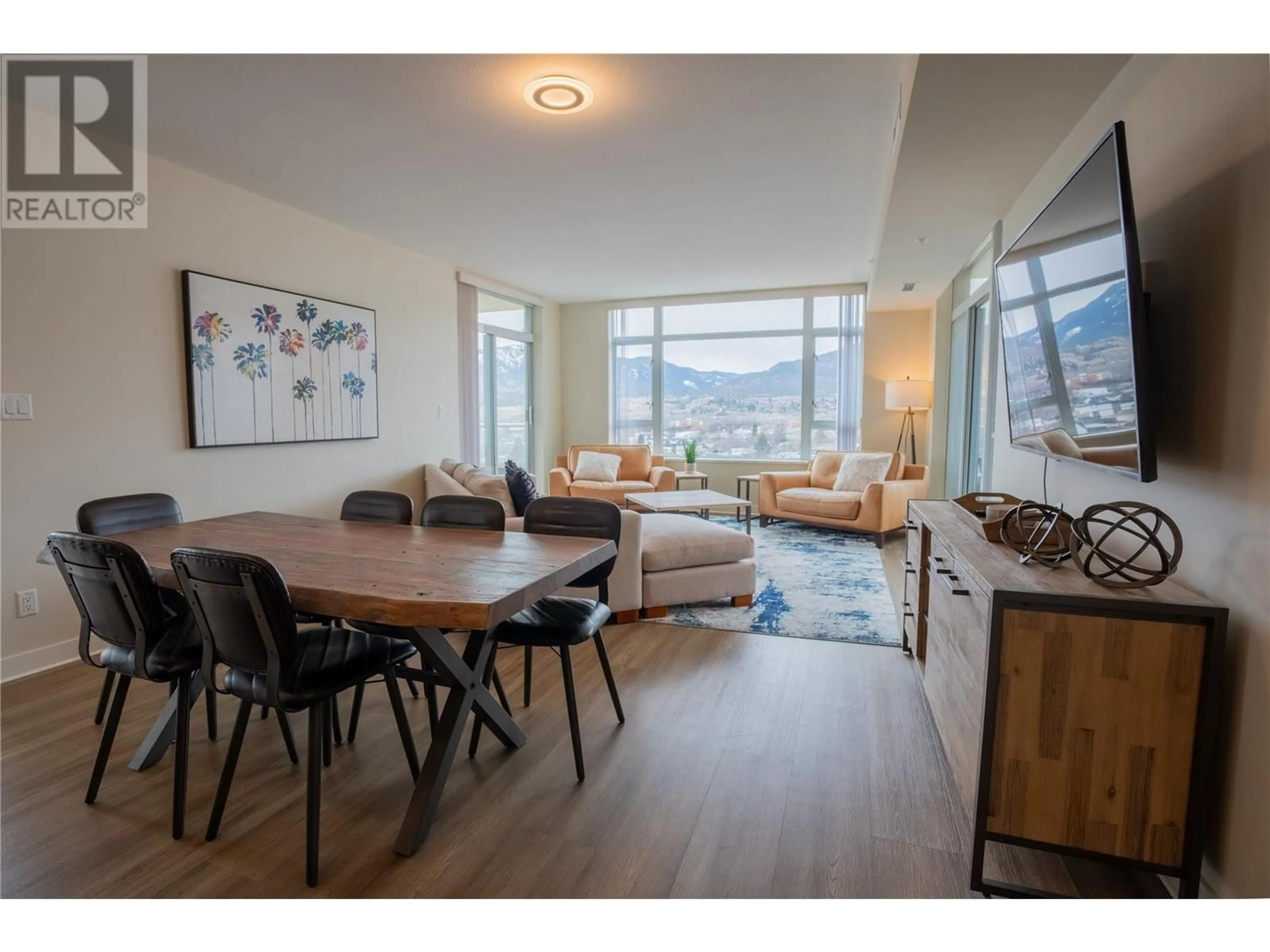 Living room with furniture, unknown for 1006 - 160 LAKESHORE DRIVE WEST, Penticton British Columbia V2A9C2