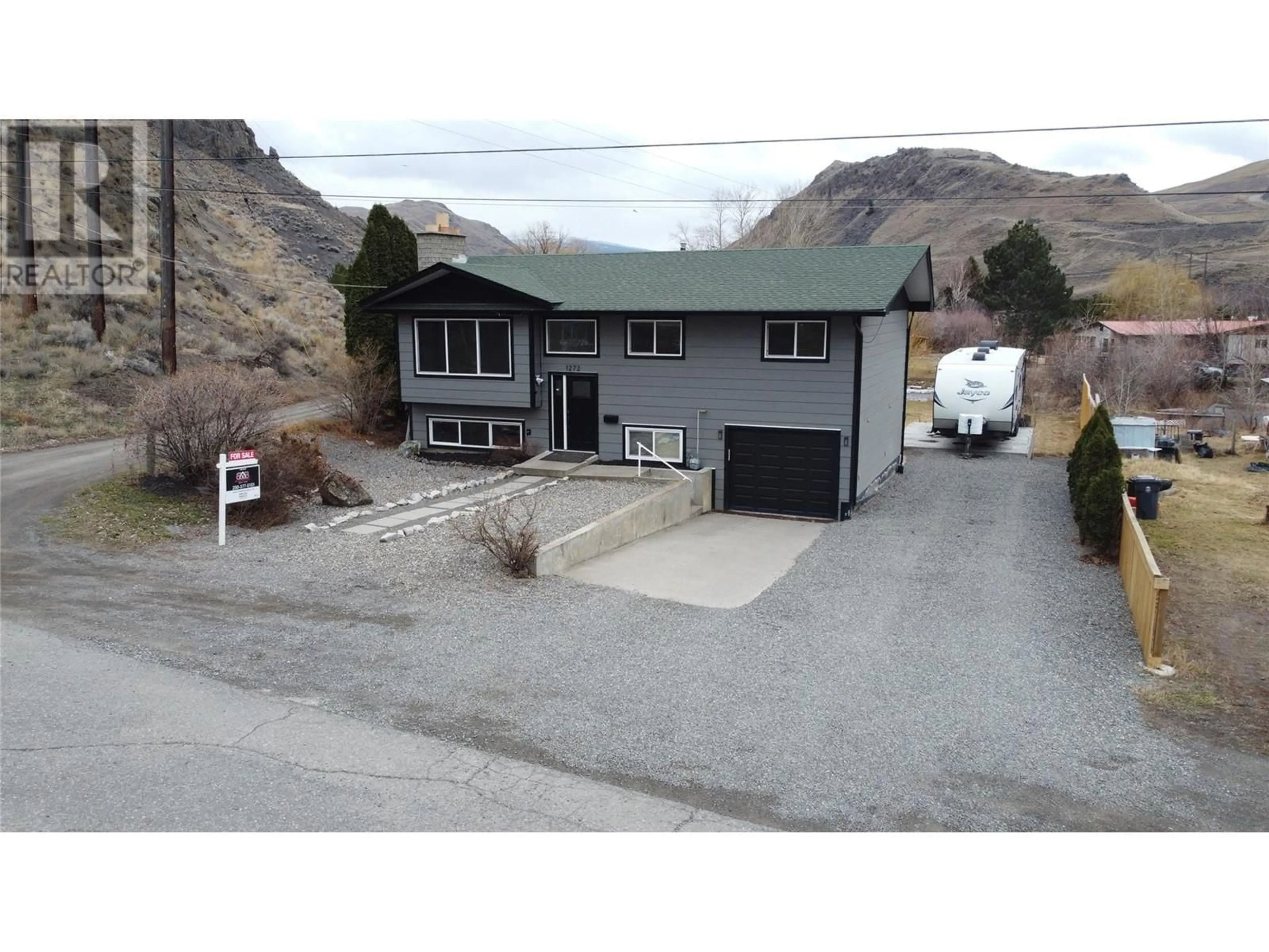 A pic from outside/outdoor area/front of a property/back of a property/a pic from drone, street for 1272 NUGGET ROAD, Cache Creek British Columbia V0K1H0