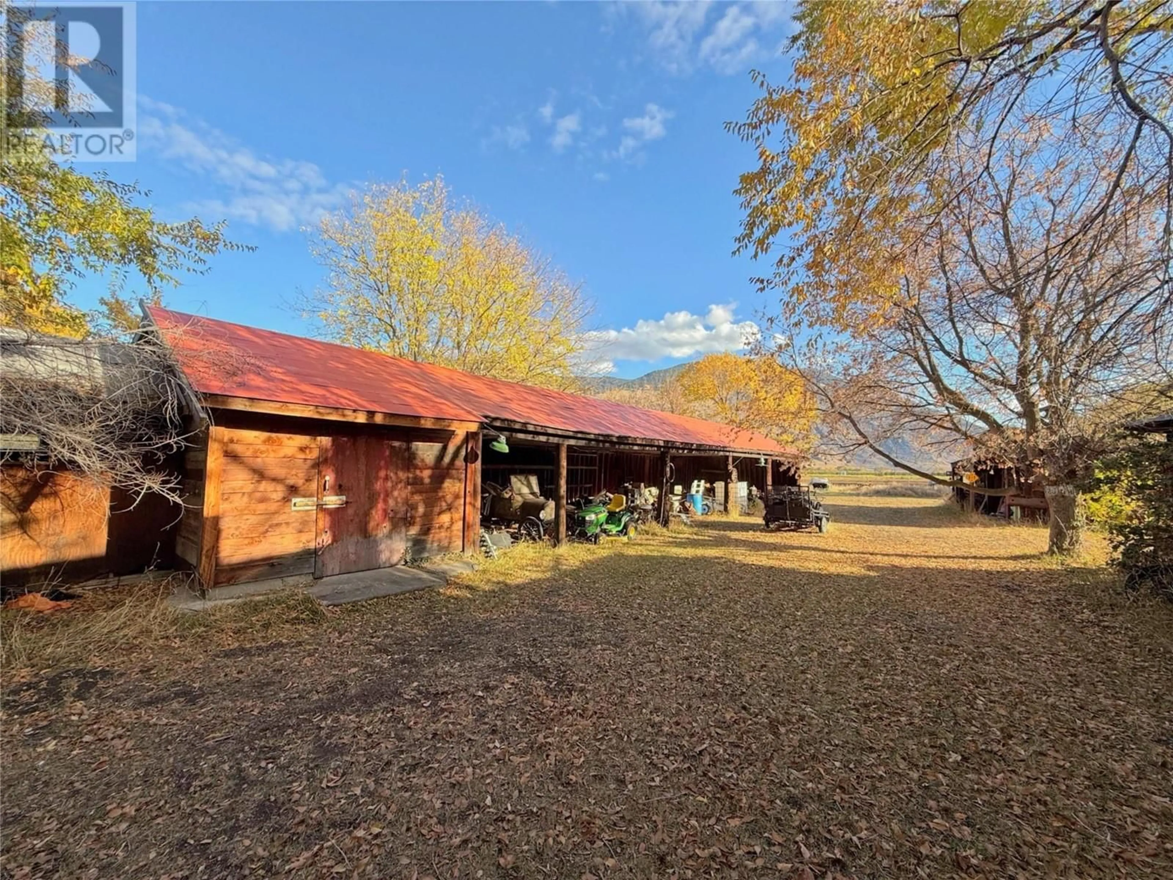 A pic from outside/outdoor area/front of a property/back of a property/a pic from drone, unknown for 2061 MAIN STREET, Cawston British Columbia V0X1C1