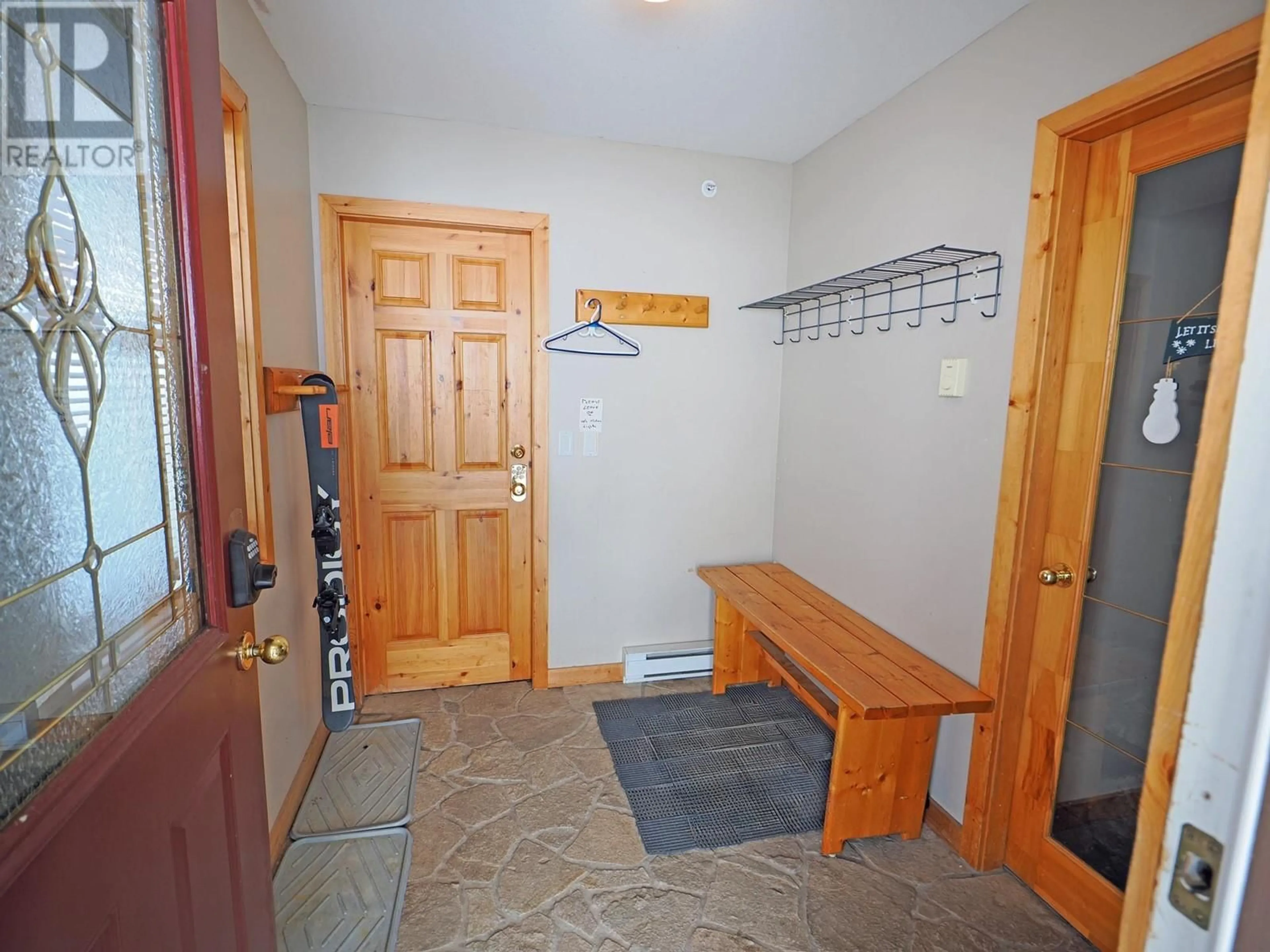 Indoor entryway for 5825B SNOWPINES WAY, Big White British Columbia V1P1T4