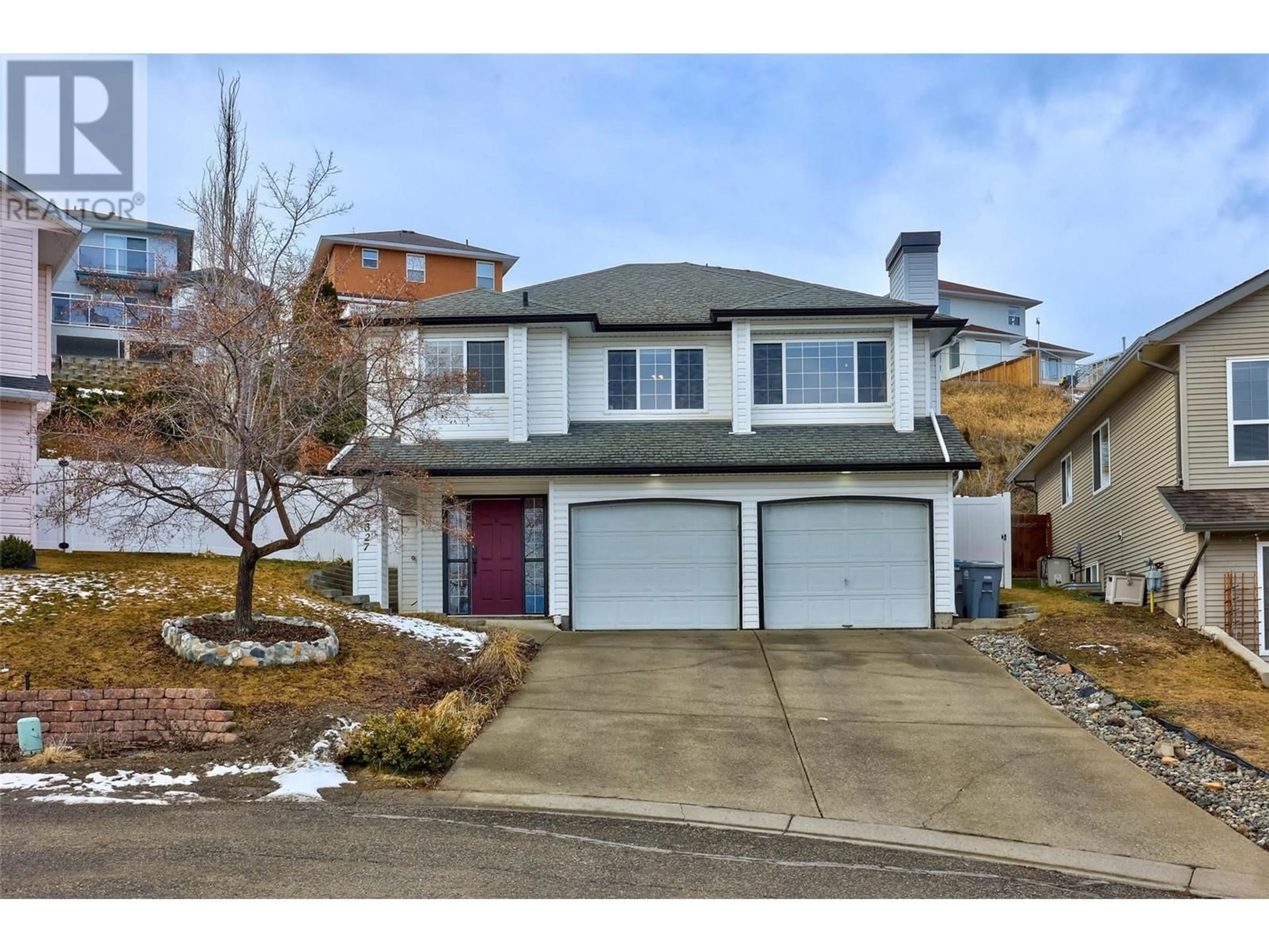 Home with vinyl exterior material, street for 2327 CANONGATE PLACE, Kamloops British Columbia V1S1W8